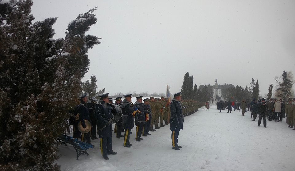 Ceremonial religios şi militar la Ansamblul Monumental de la Băcăoani, judeţul Vaslui