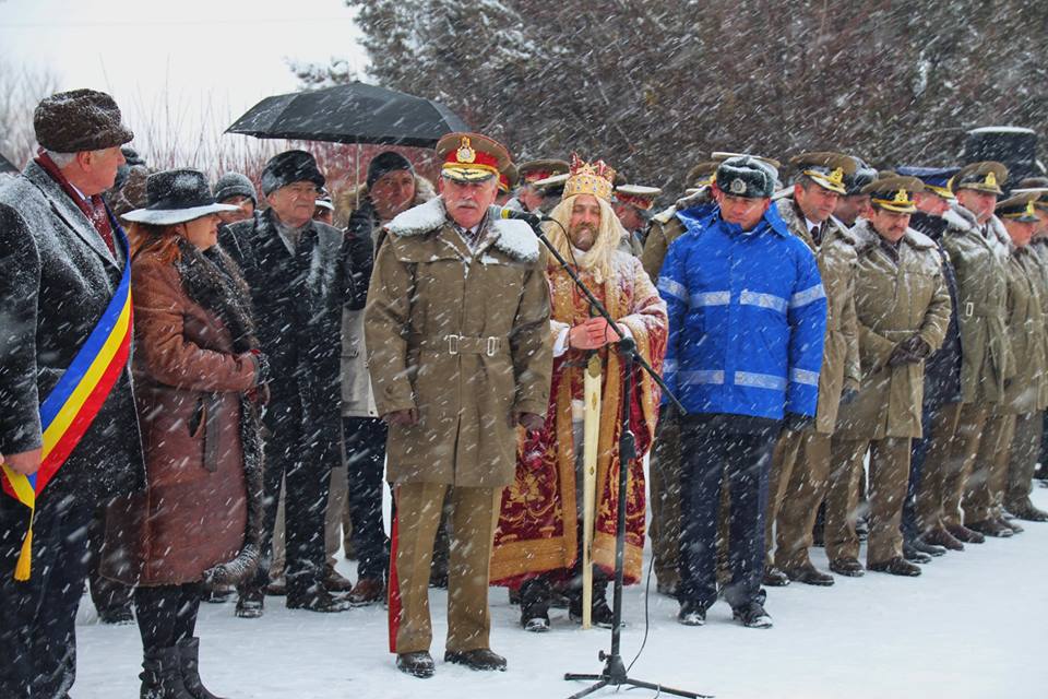 Ceremonial religios şi militar la Ansamblul Monumental de la Băcăoani, judeţul Vaslui