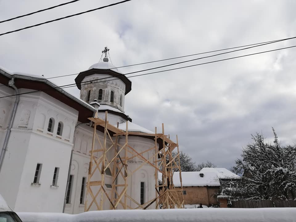 Biserica „Sfântul Dumitru” – tezaurul de la poalele Munților Bodoc Biserica „Sfântul Dumitru” – tezaurul de la poalele Munților Bodoc