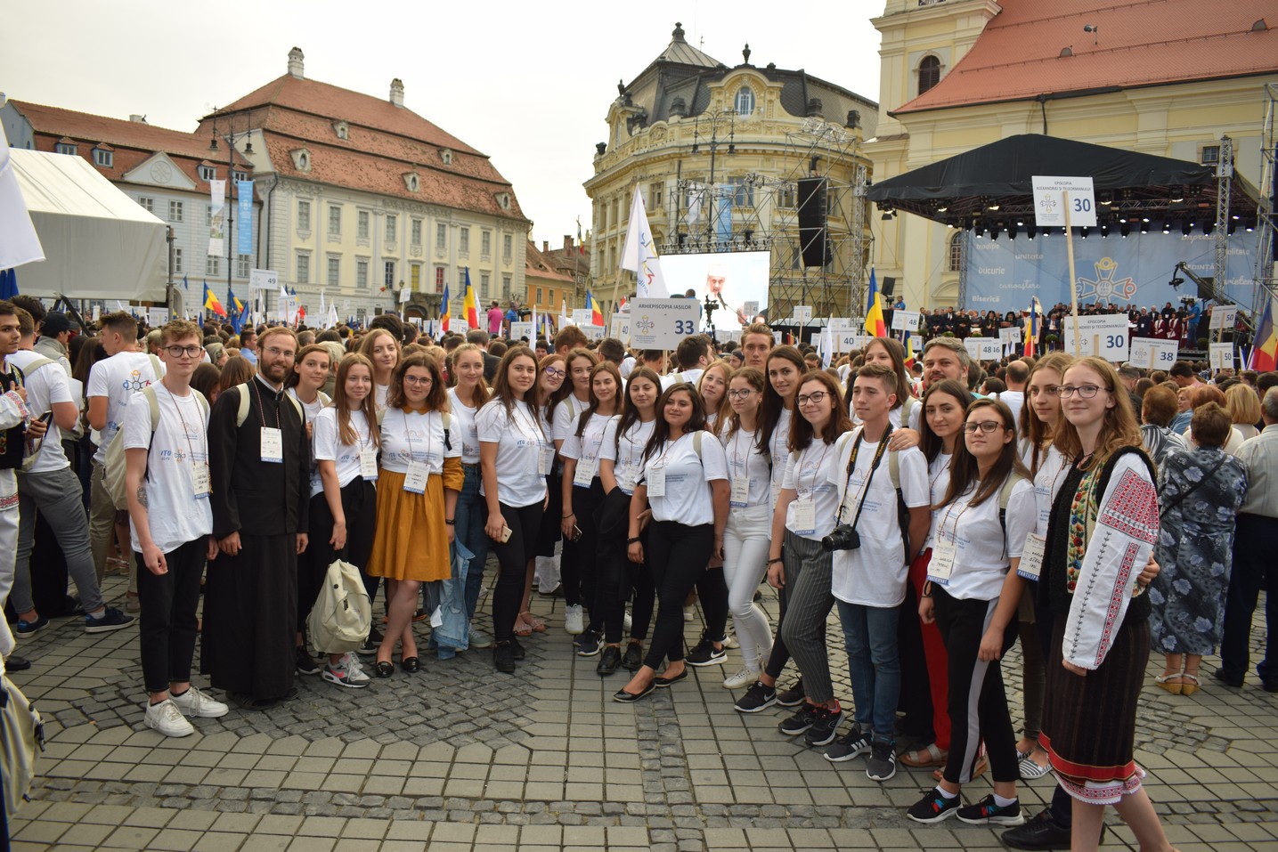 E de ajuns să fii tânăr pentru a fi fericit? E de ajuns să fii tânăr pentru a fi fericit?