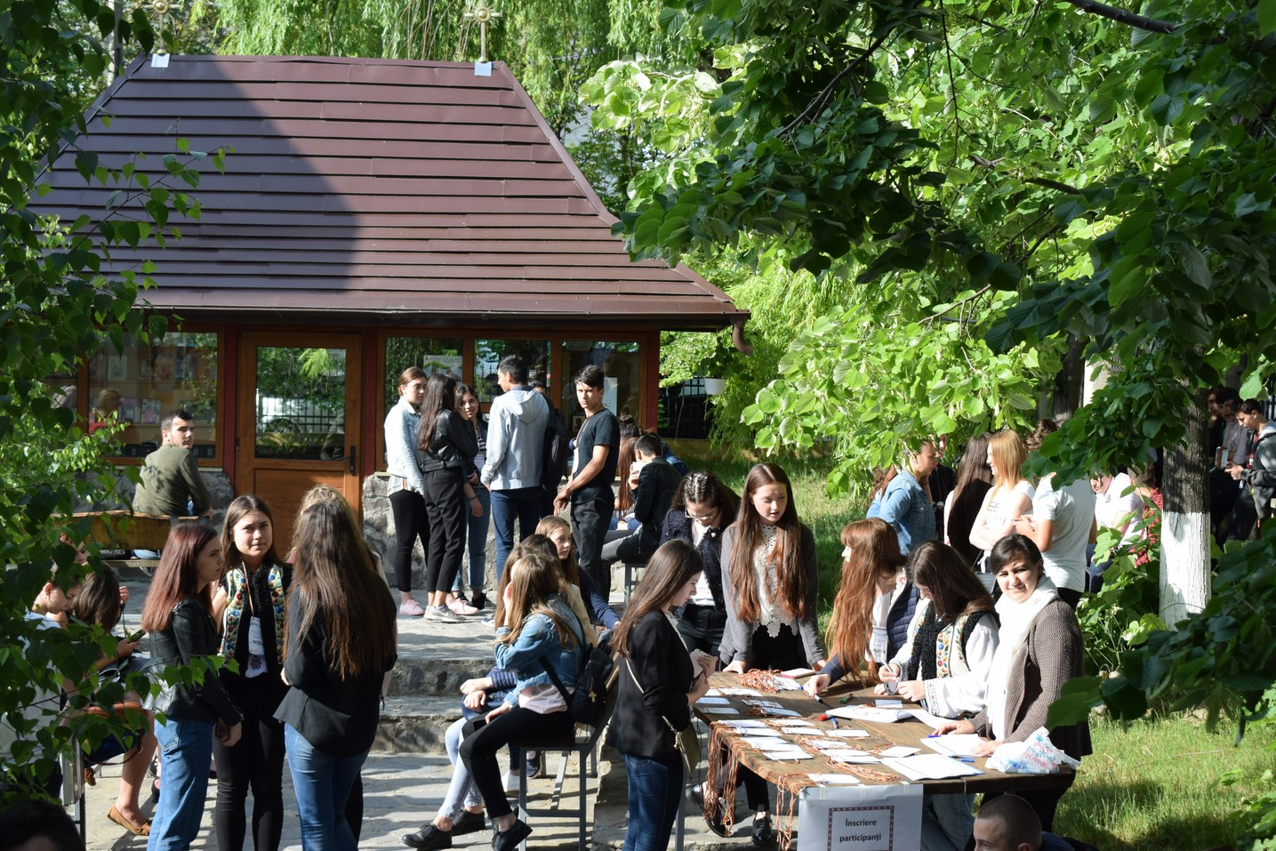 E de ajuns să fii tânăr pentru a fi fericit? E de ajuns să fii tânăr pentru a fi fericit?