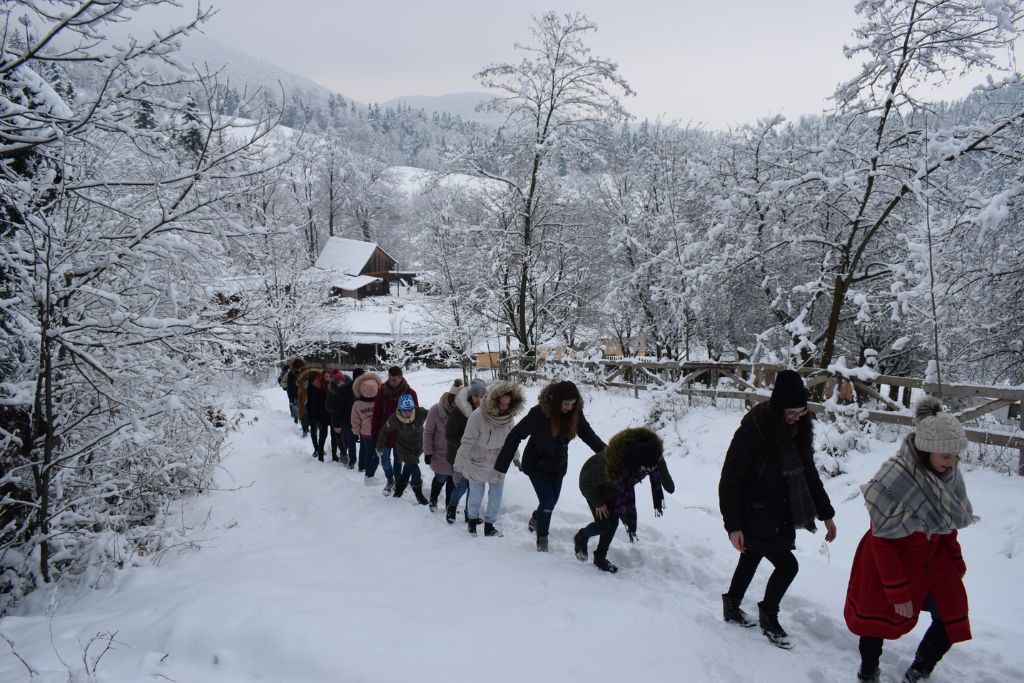 E de ajuns să fii tânăr pentru a fi fericit? E de ajuns să fii tânăr pentru a fi fericit?