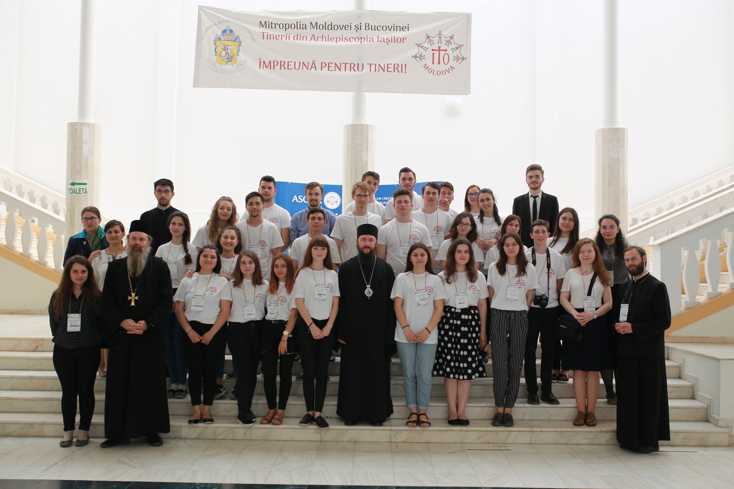 E de ajuns să fii tânăr pentru a fi fericit? E de ajuns să fii tânăr pentru a fi fericit?