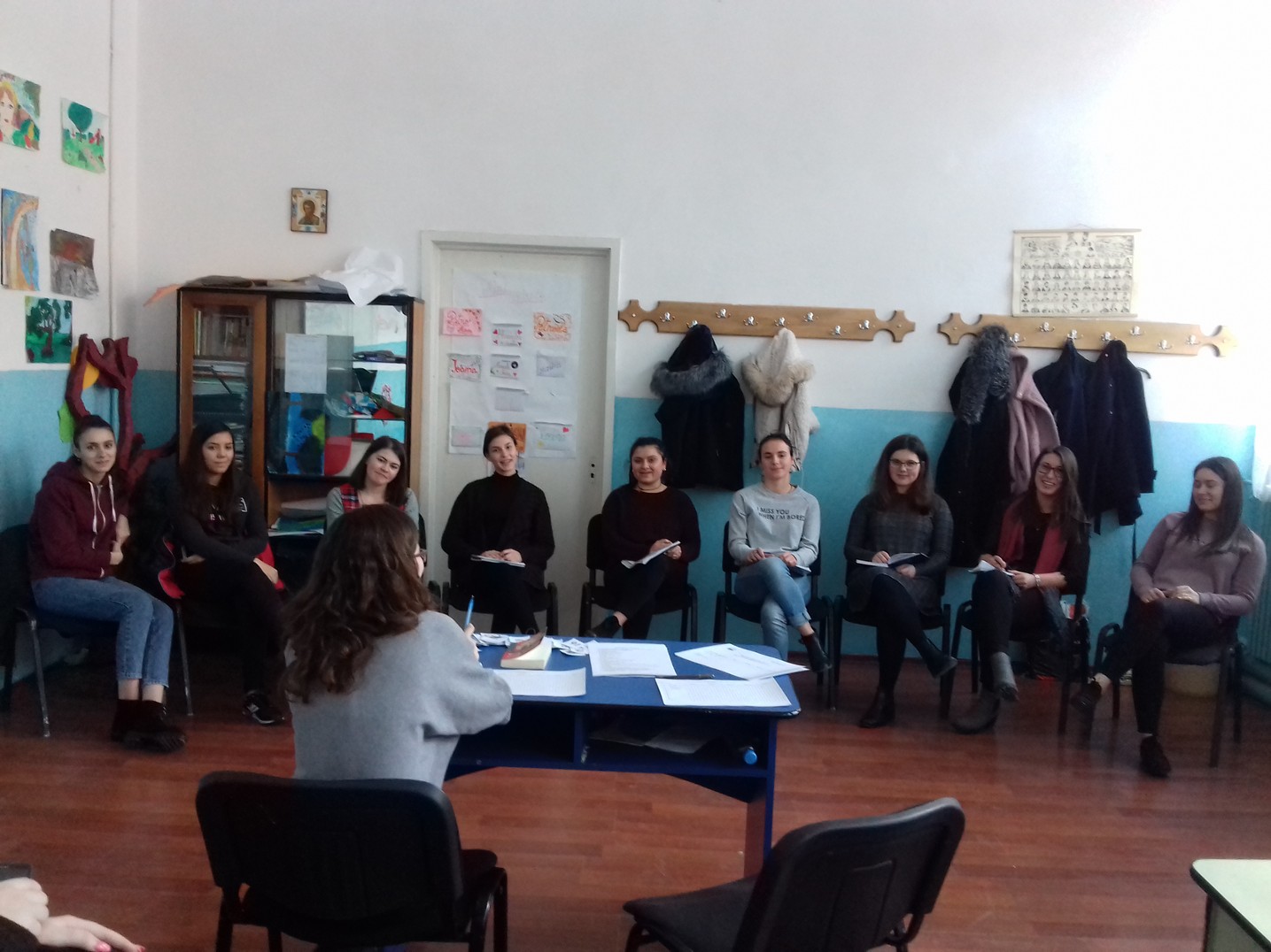 E de ajuns să fii tânăr pentru a fi fericit? E de ajuns să fii tânăr pentru a fi fericit?