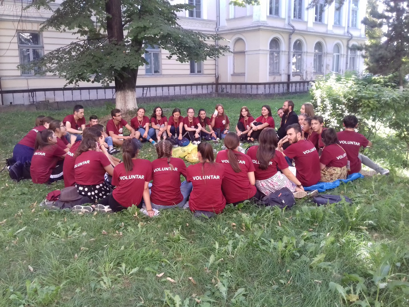 E de ajuns să fii tânăr pentru a fi fericit? E de ajuns să fii tânăr pentru a fi fericit?