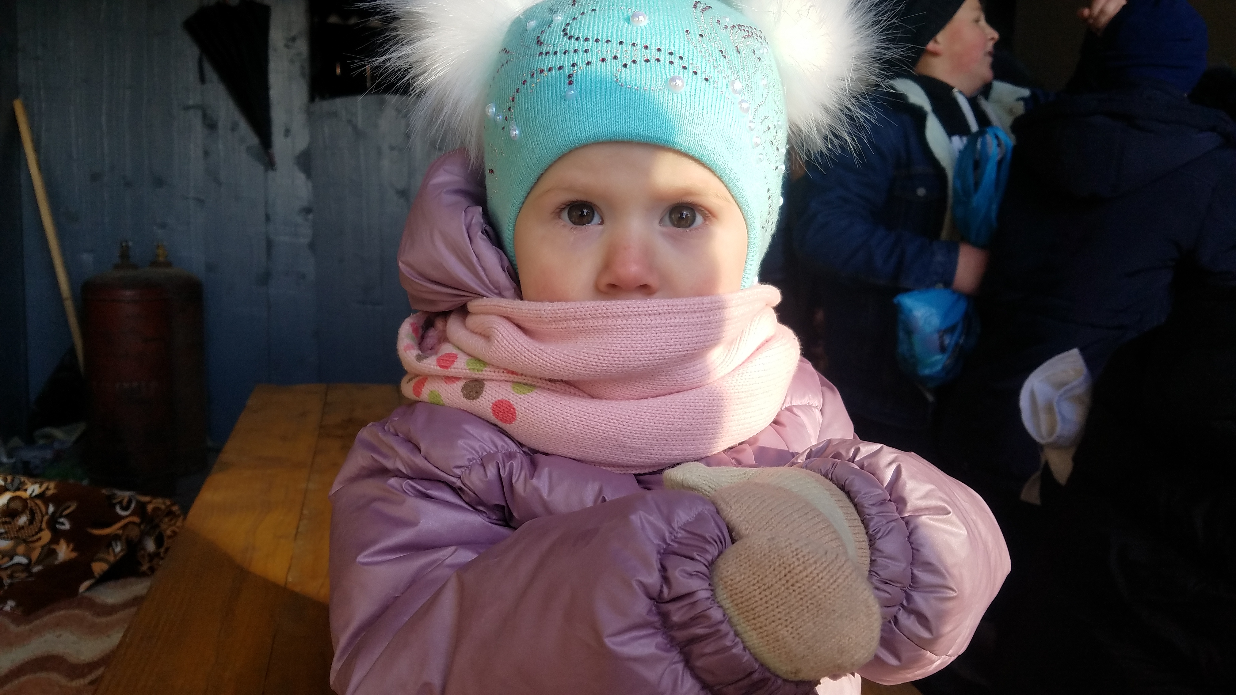 Părinți de la Mănăstirea Putna au mers cu Botezul în satele românești din nordul Bucovinei