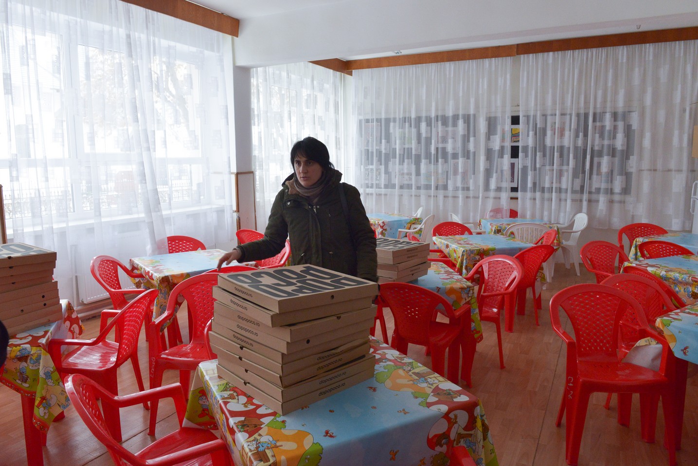 Finalizarea ediției a III-a a Campaniei „Bucurie în Familie - pizza pentru fapte bune” Finalizarea ediției a III-a a Campaniei „Bucurie în Familie - pizza pentru fapte bune”