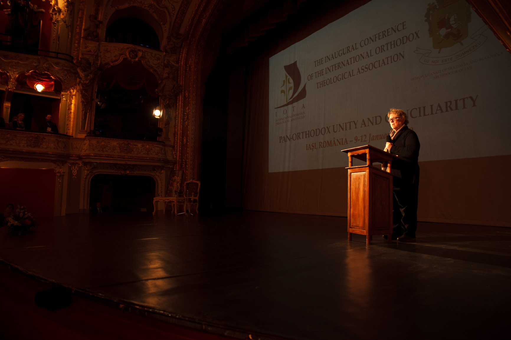 „Cercetători ori oameni de profesie, dorim fiecare să contribuim cu o iotă la viaţa Bisericii” „Cercetători ori oameni de profesie, dorim fiecare să contribuim cu o iotă la viaţa Bisericii”