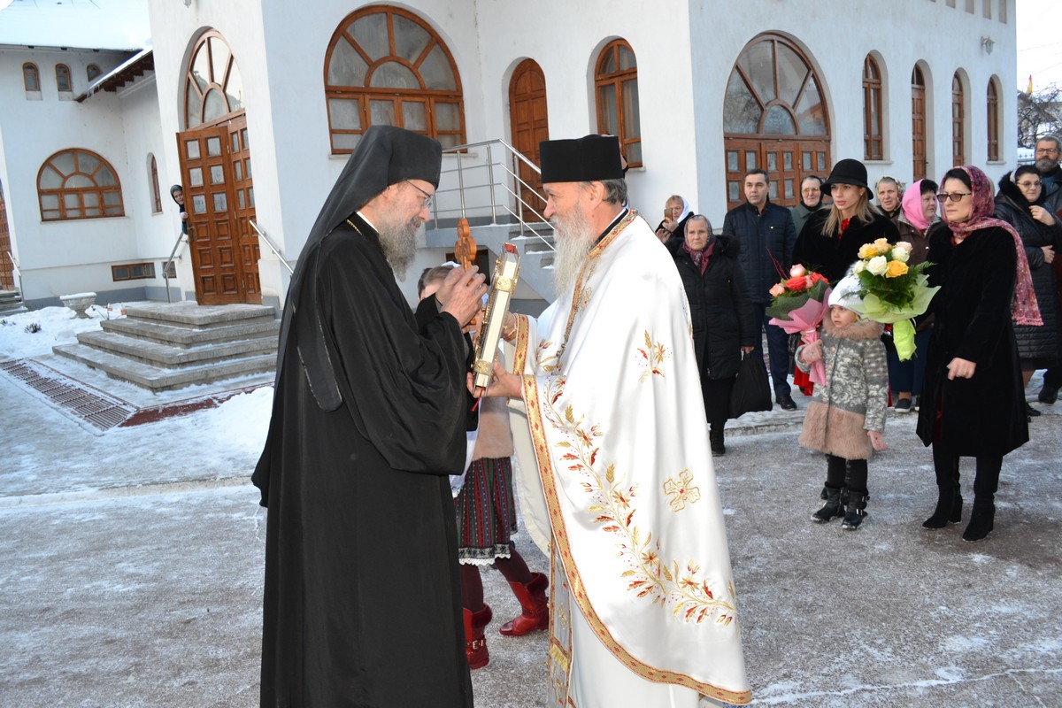 Slujbă arhierească în Parohia „Sfântul Ioan Botezătorul” Botoșani
