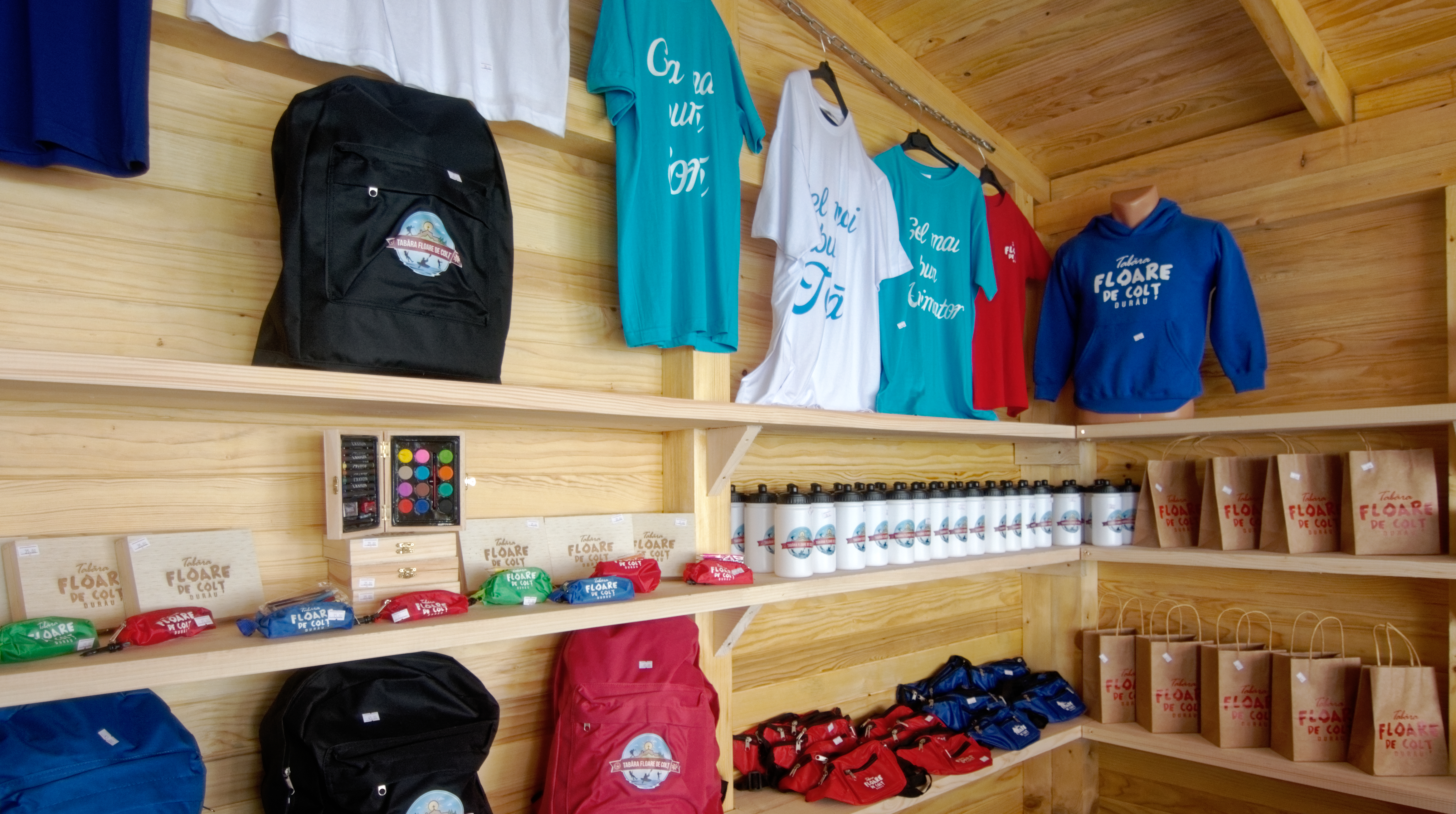 Nouă ani de tabără Floare de colţ la Durău