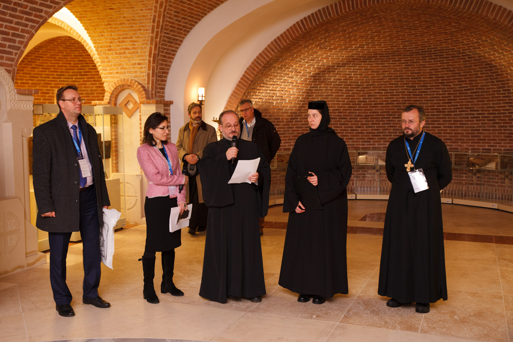 Comunicări ştiinţifice, vernisaj de icoane şi lansări de carte, în cadrul Conferinţei IOTA organizate la Iaşi