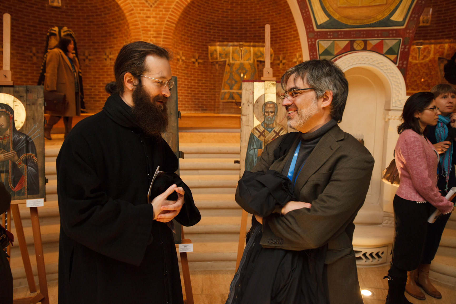 Comunicări ştiinţifice, vernisaj de icoane şi lansări de carte, în cadrul Conferinţei IOTA organizate la Iaşi