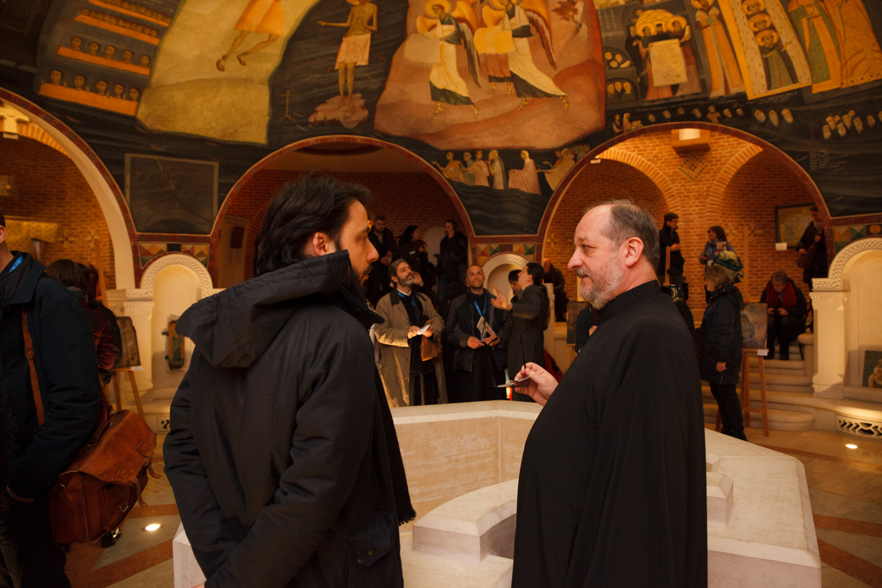 Comunicări ştiinţifice, vernisaj de icoane şi lansări de carte, în cadrul Conferinţei IOTA organizate la Iaşi