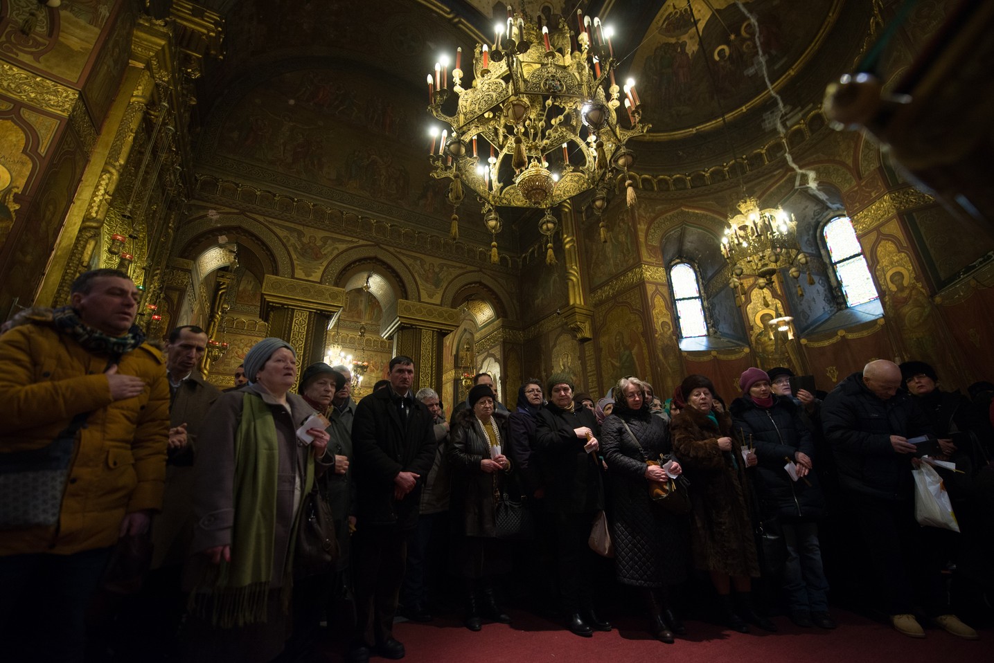 Hram la ctitoria lui Vasile Lupu din Iași: „Având în față chipurile Sfinților Trei Ierarhi, să luăm aminte la icoana viețuirii lor” Hram la ctitoria lui Vasile Lupu din Iași: „Având în față chipurile Sfinților Trei Ierarhi, să luăm aminte la icoana viețuirii lor”