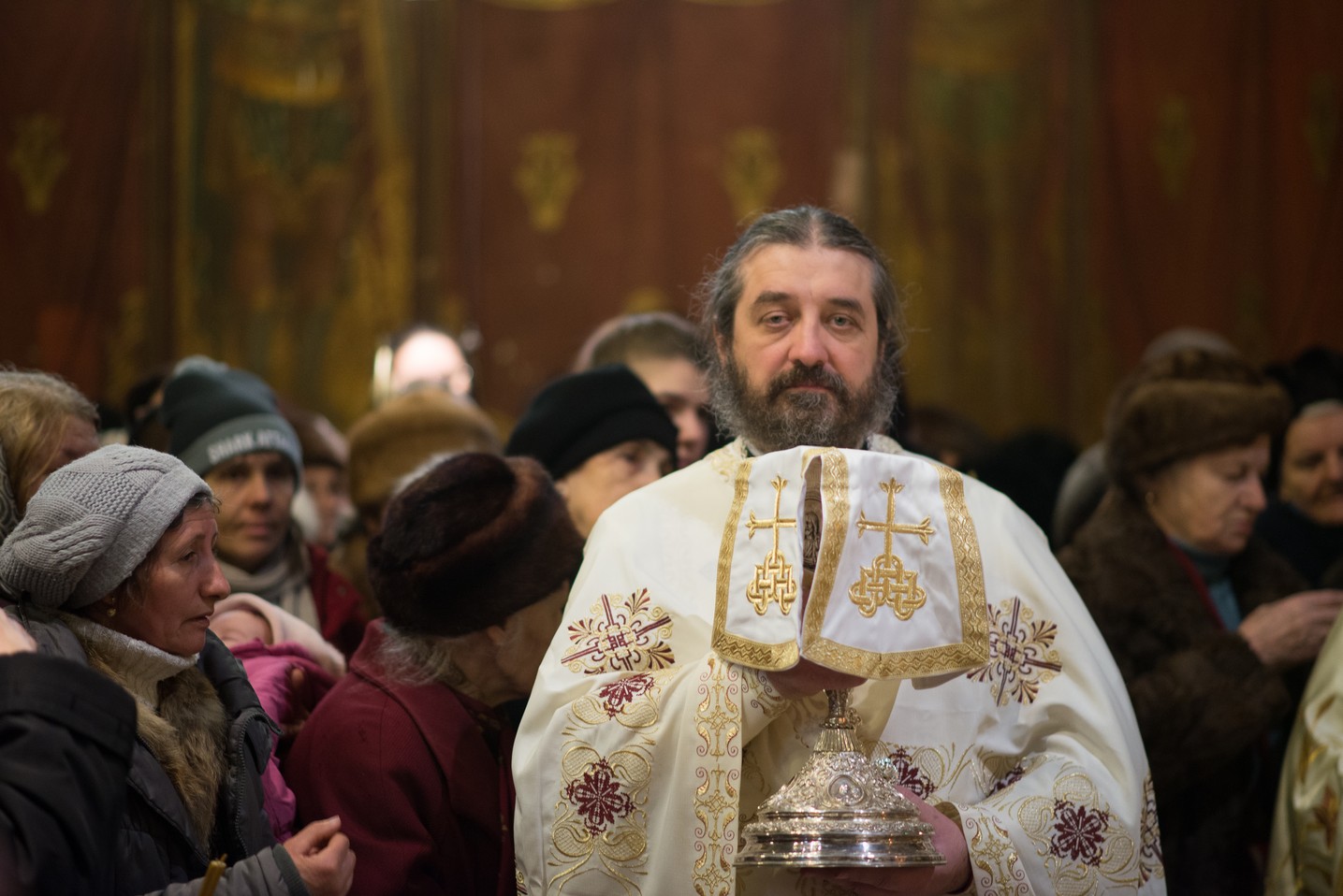 Hram la ctitoria lui Vasile Lupu din Iași: „Având în față chipurile Sfinților Trei Ierarhi, să luăm aminte la icoana viețuirii lor” Hram la ctitoria lui Vasile Lupu din Iași: „Având în față chipurile Sfinților Trei Ierarhi, să luăm aminte la icoana viețuirii lor”