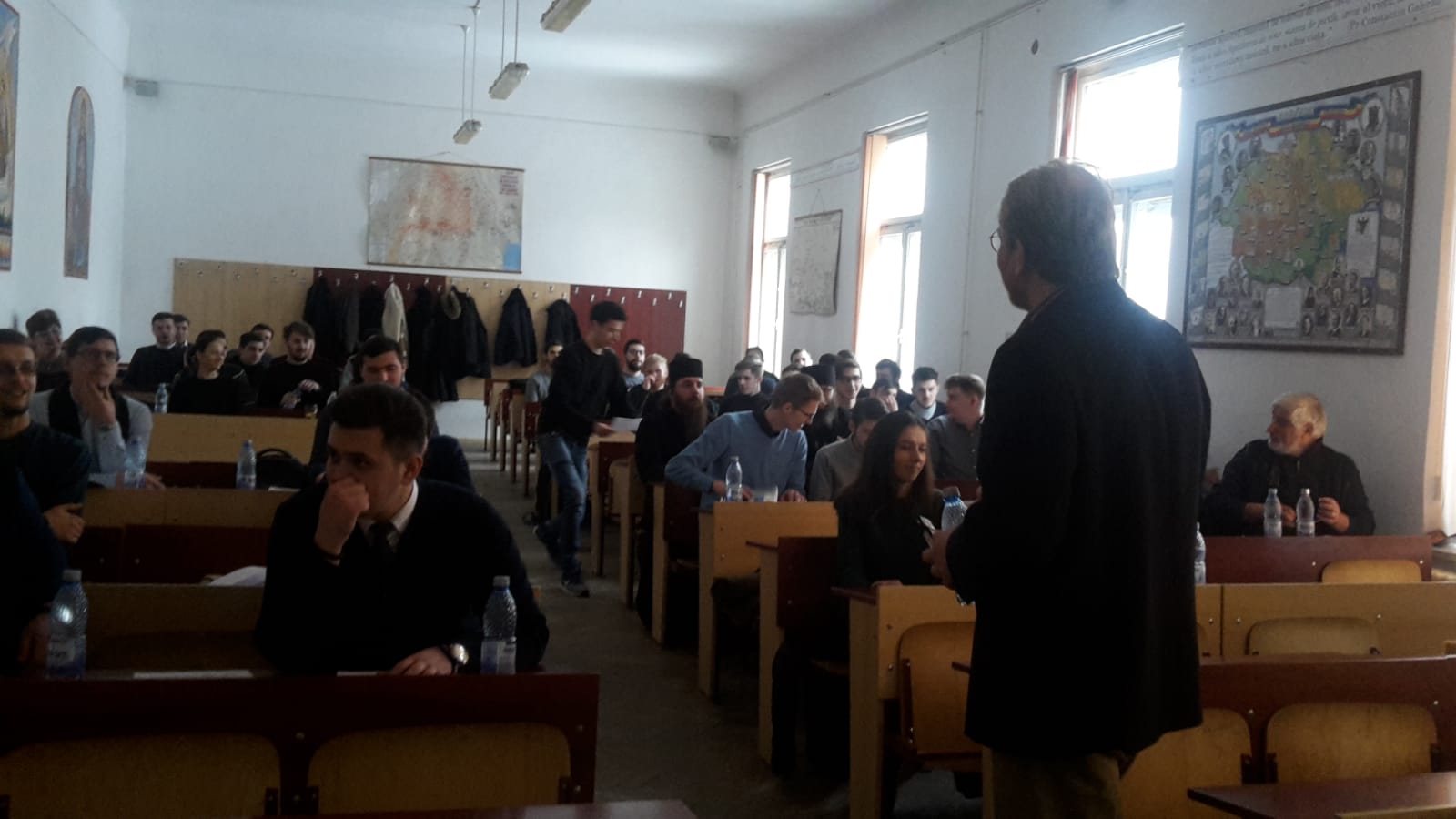 Întâlnire a studenţilor teologi ieşeni cu profesorul dr. Krastu Banev