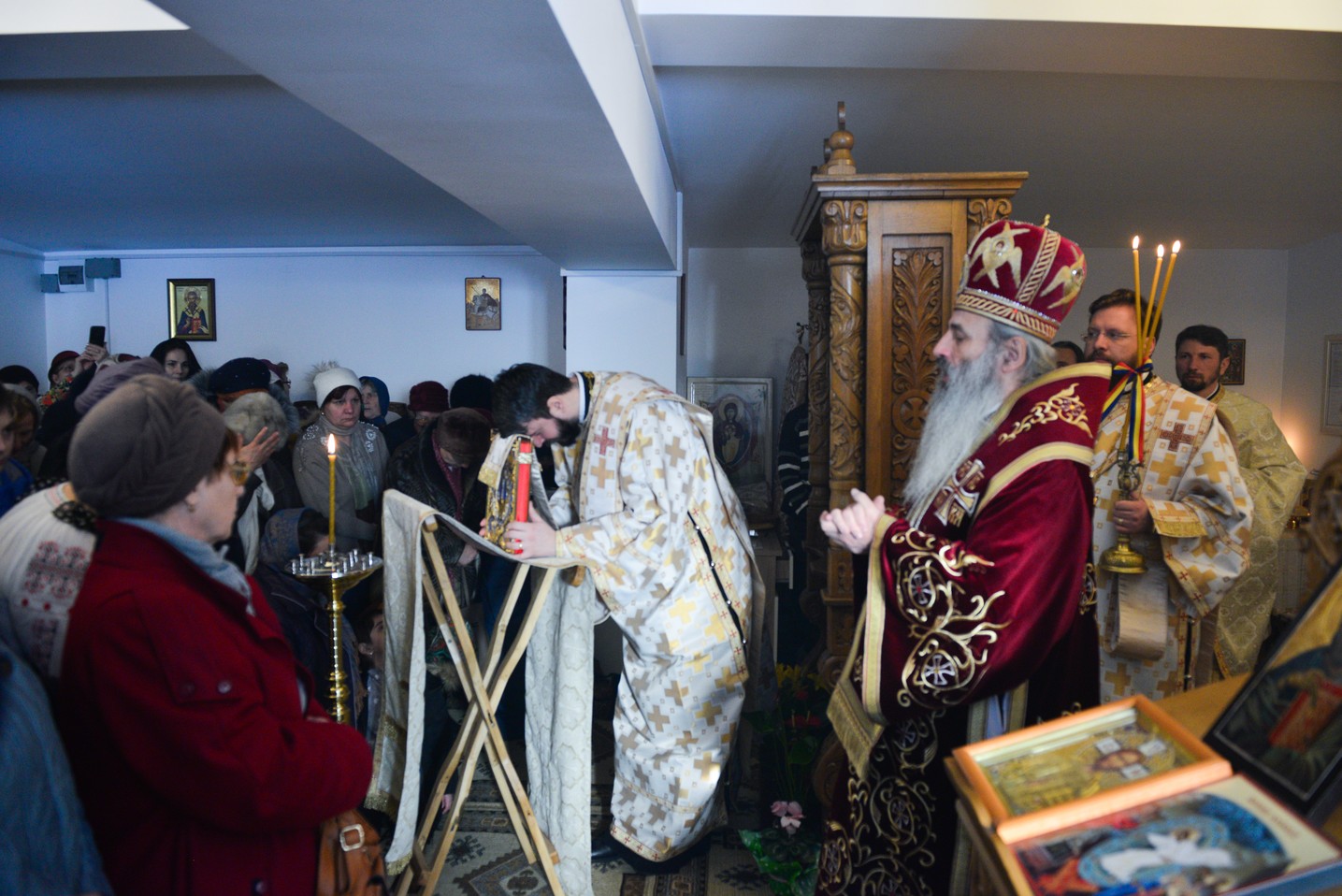 IPS Mitropolit Teofan, în Parohia Nicolina I: „Doamne, dă-mi putere să văd chipul frumos din fratele meu”