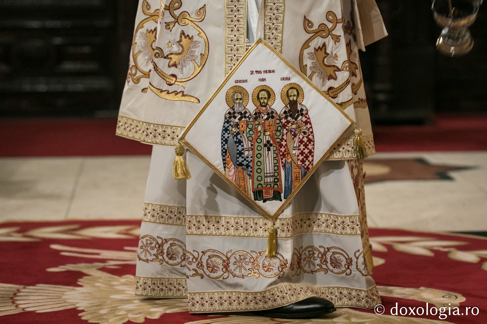 4 ierarhi prezenți la hramul Facultății de Teologie Ortodoxă „Dumitru Stăniloae” din Iași 4 ierarhi prezenți la hramul Facultății de Teologie Ortodoxă „Dumitru Stăniloae” din Iași