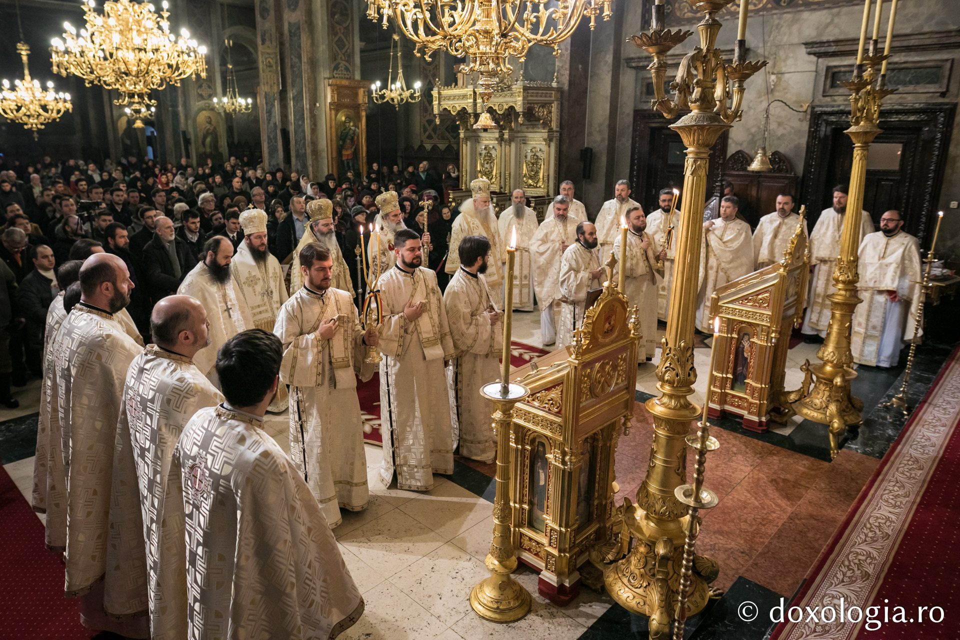 4 ierarhi prezenți la hramul Facultății de Teologie Ortodoxă „Dumitru Stăniloae” din Iași