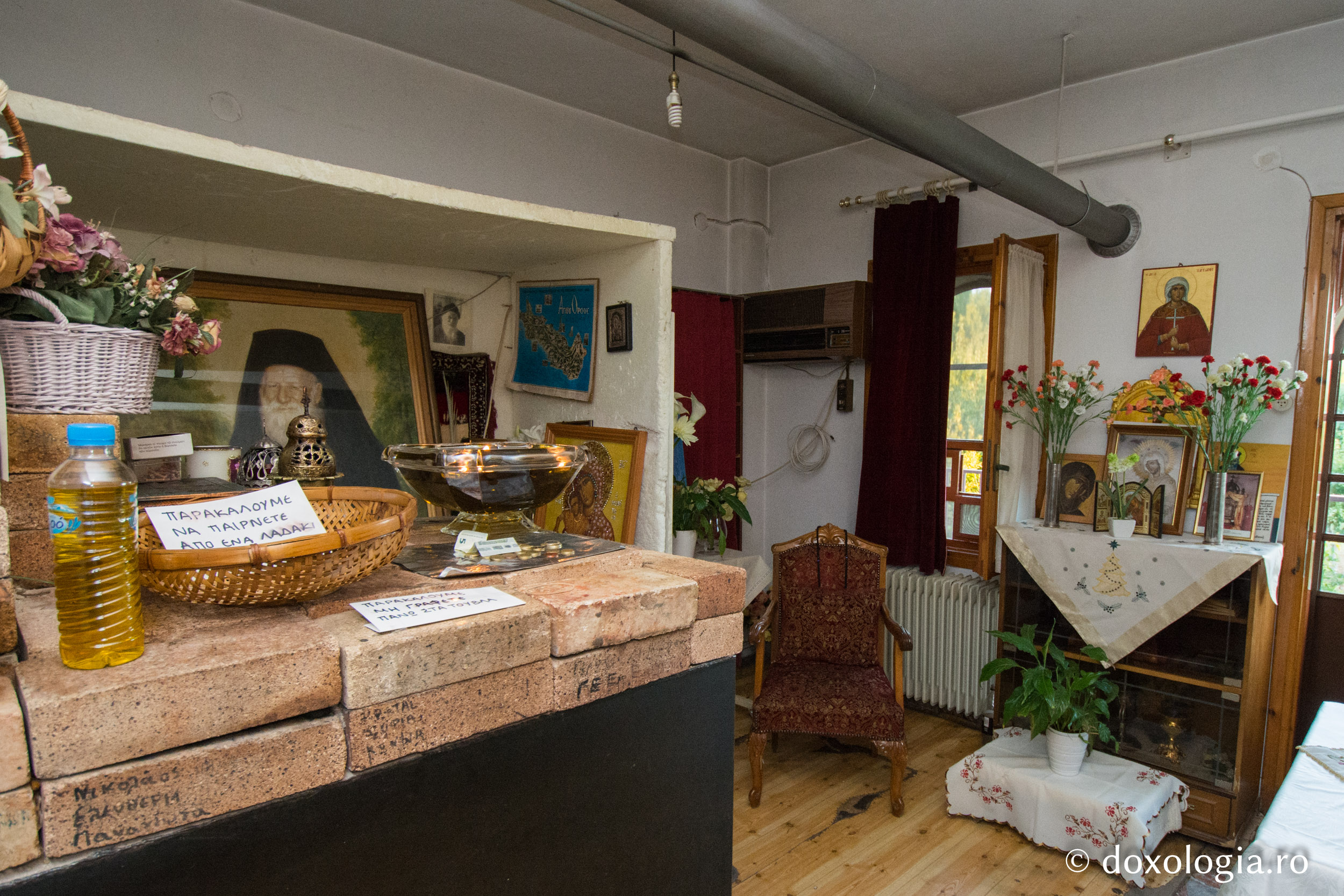 (Video) În chilie la Sfântul Porfirie Kavsokalivitul