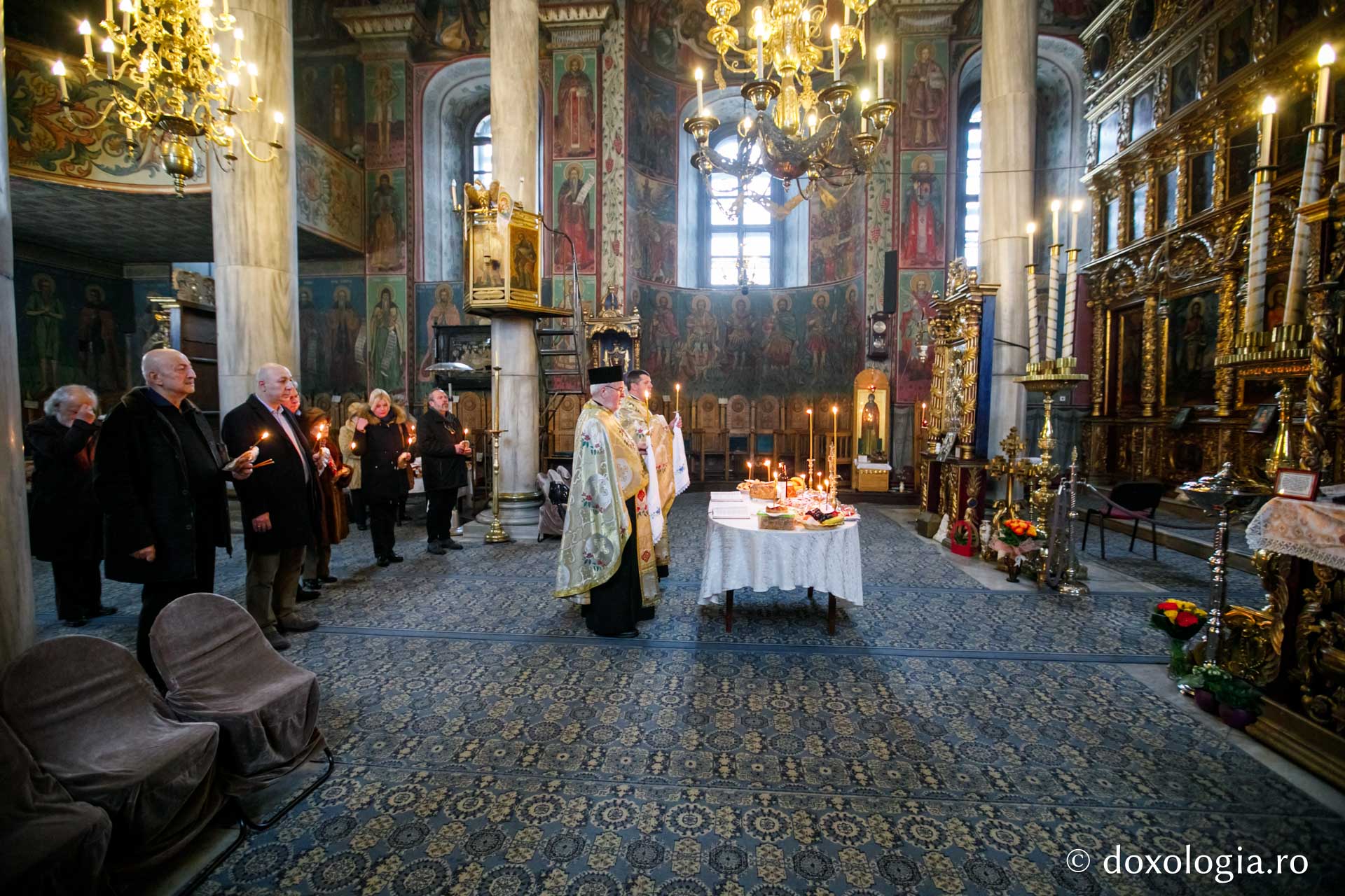 Foto: Pr. Silviu Cluci Poetul şi diplomatul georgian Bessarion Gabashvili, comemorat la Iaşi