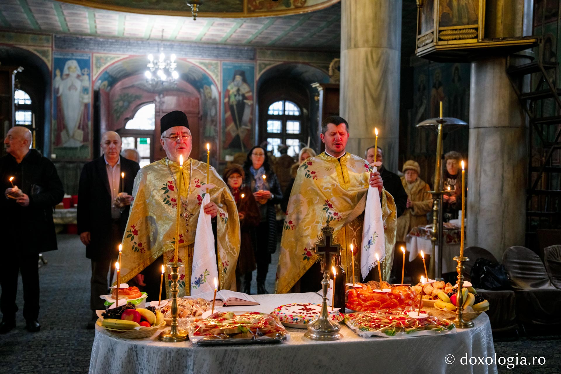 Foto: Pr. Silviu Cluci Poetul şi diplomatul georgian Bessarion Gabashvili, comemorat la Iaşi