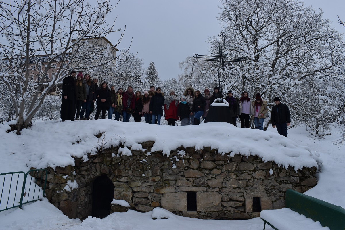 E de ajuns să fii tânăr pentru a fi fericit? E de ajuns să fii tânăr pentru a fi fericit?