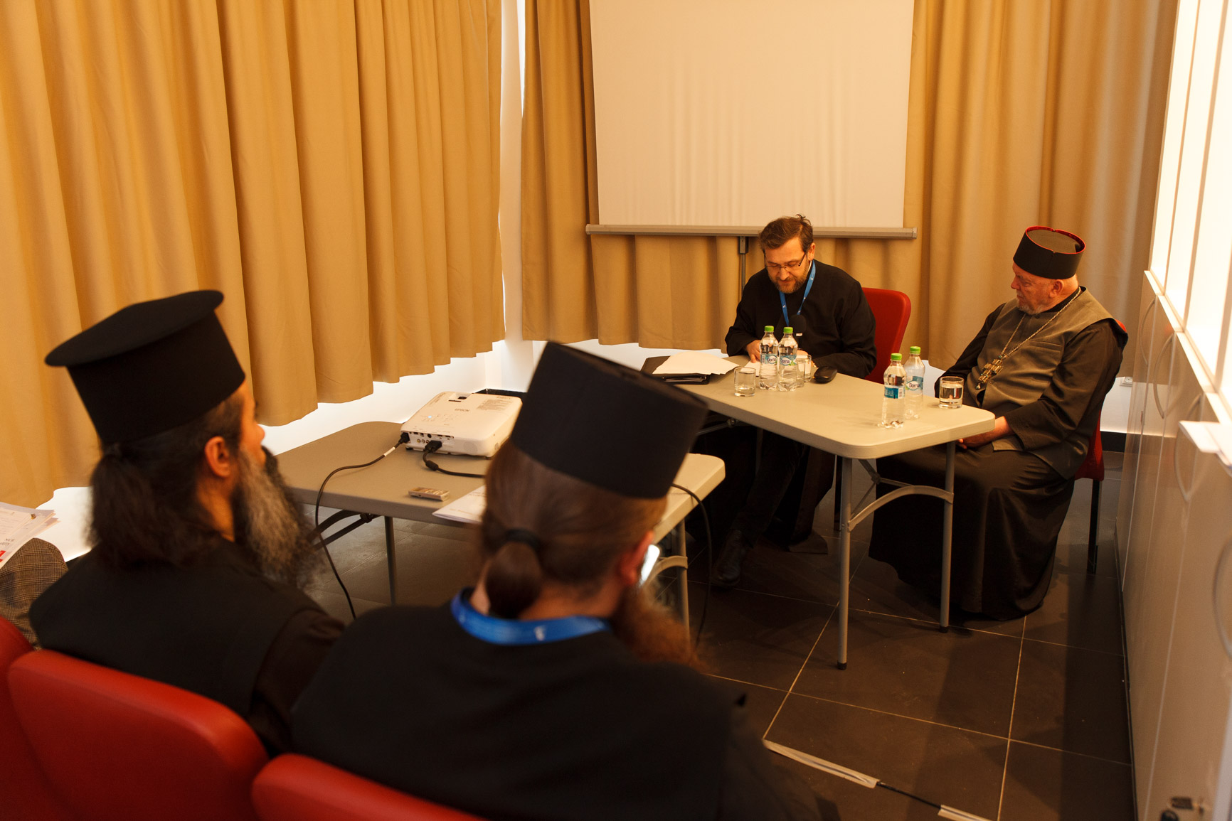 Sesiune de comunicări în cadrul Conferinței Internaţionale IOTA