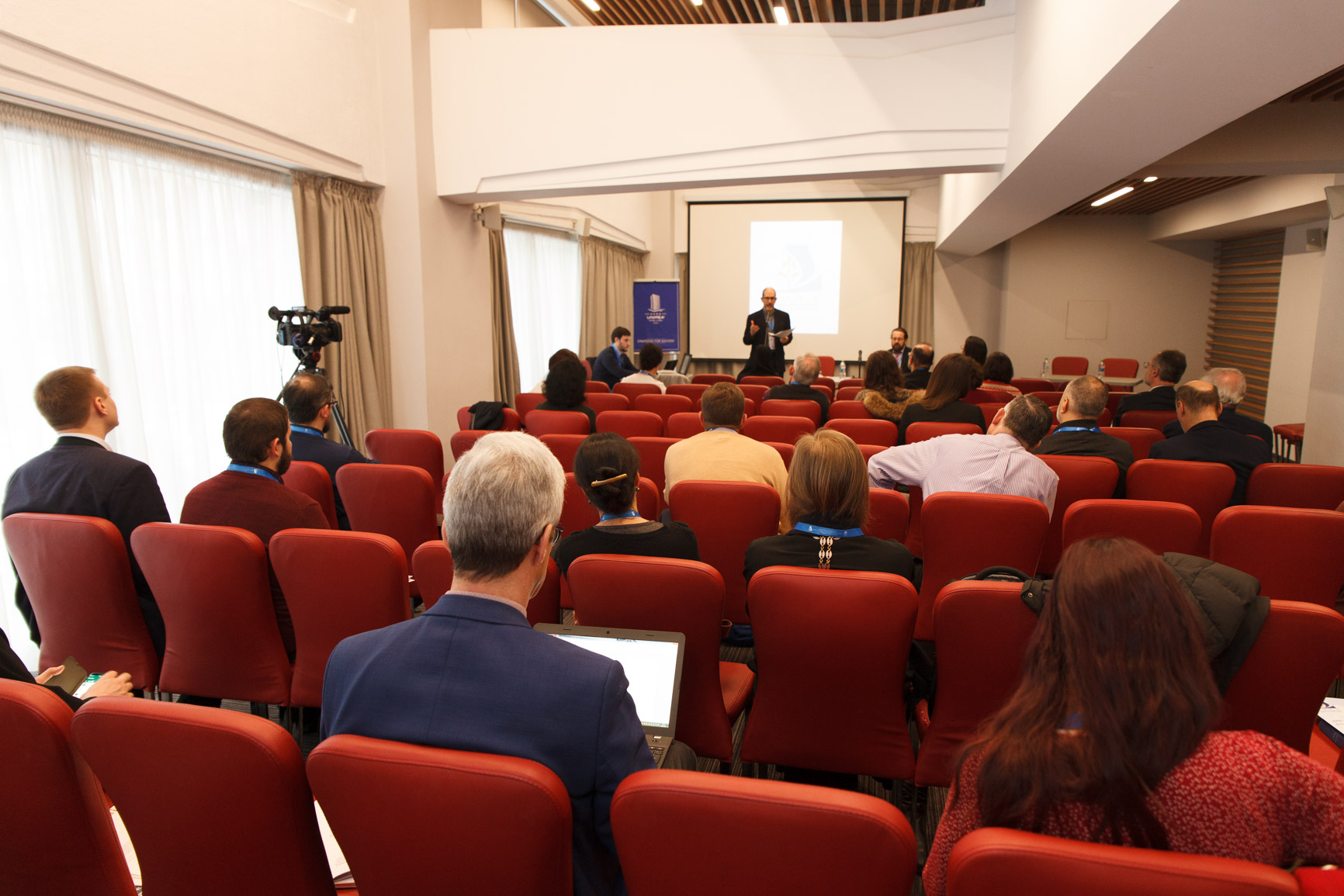 Sesiune de comunicări în cadrul Conferinței Internaţionale IOTA