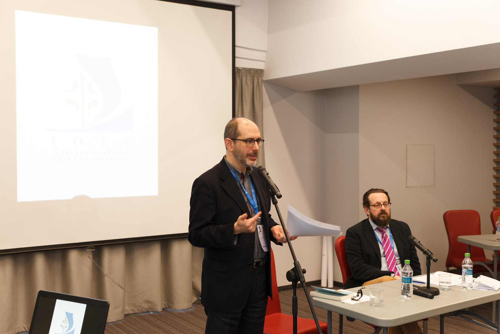 Sesiune de comunicări în cadrul Conferinței Internaţionale IOTA