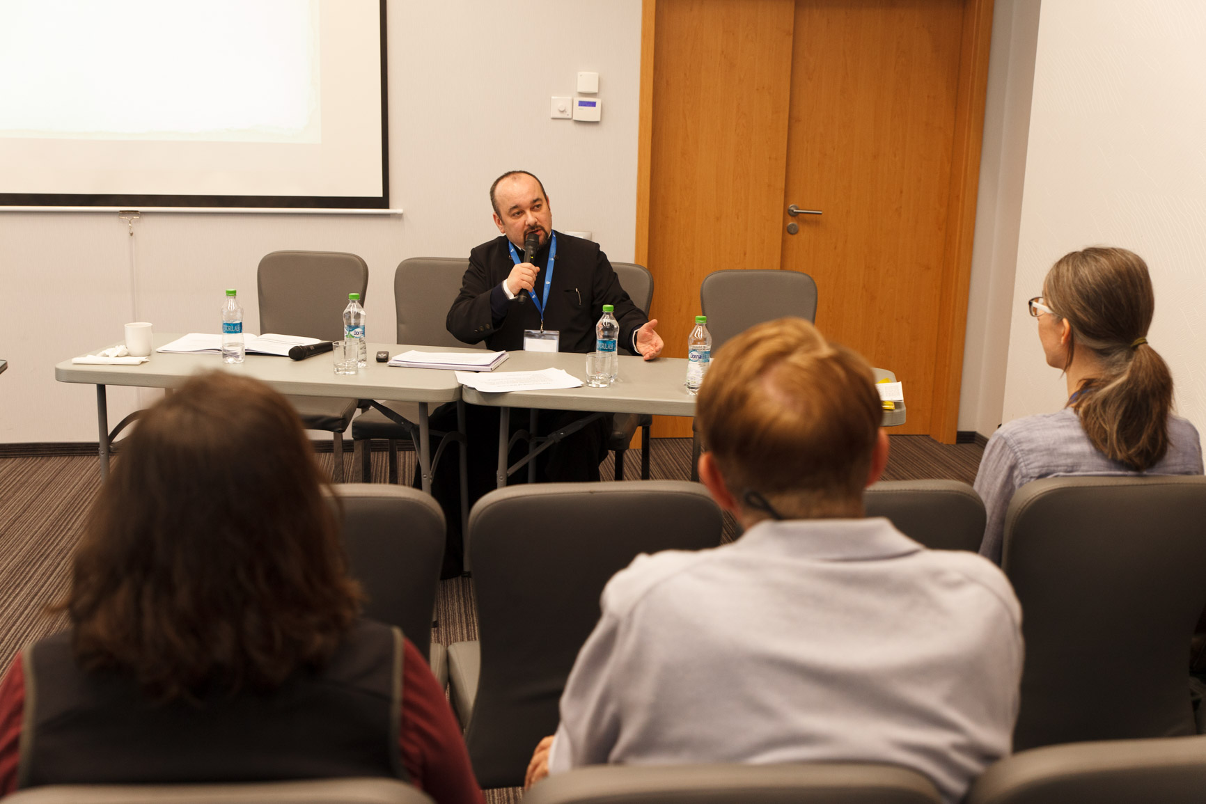 Sesiune de comunicări în cadrul Conferinței Internaţionale IOTA