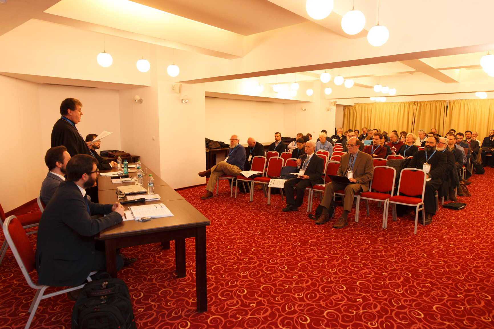 Sesiune de comunicări în cadrul Conferinței Internaţionale IOTA