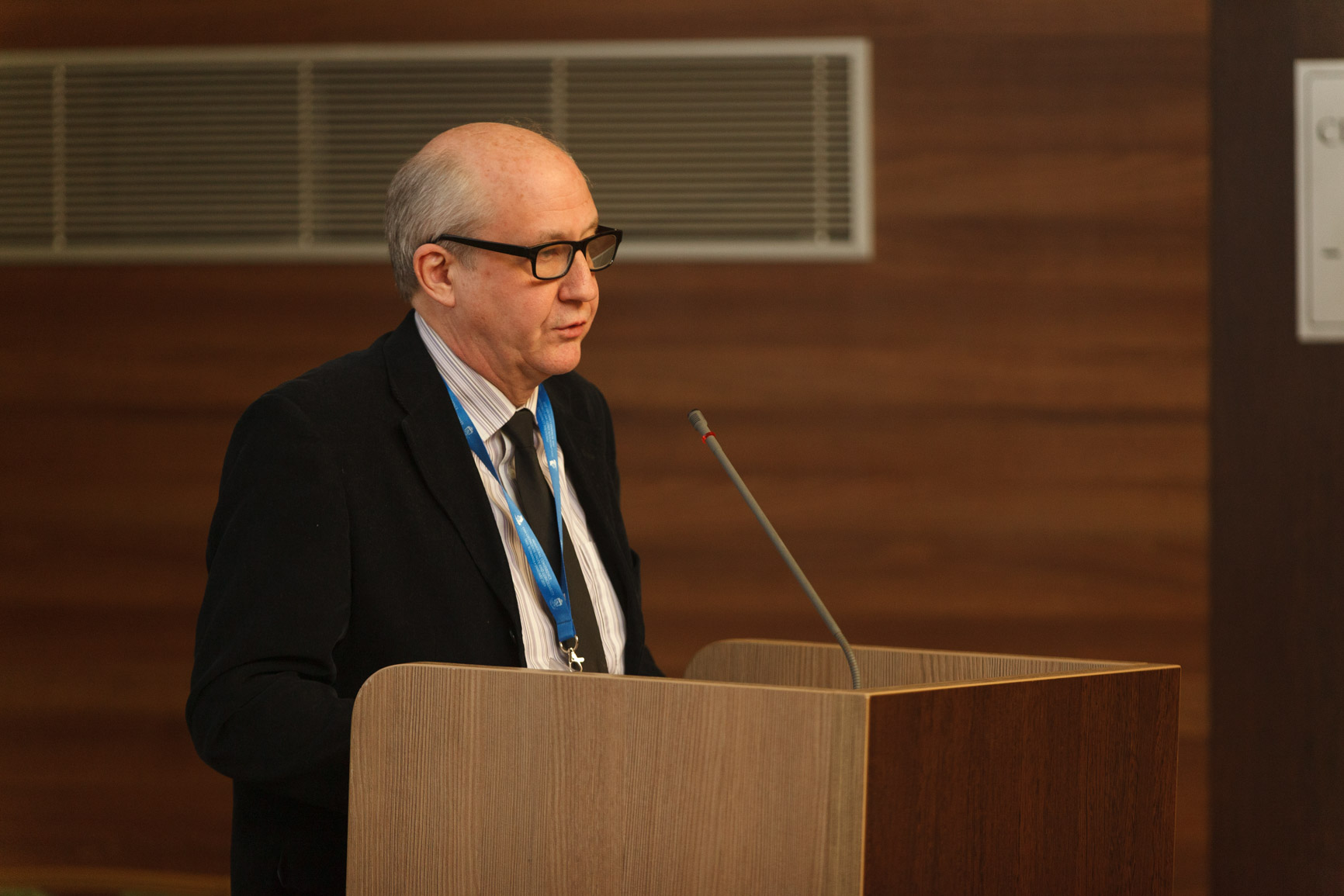 Sesiune de comunicări în cadrul Conferinței Internaţionale IOTA