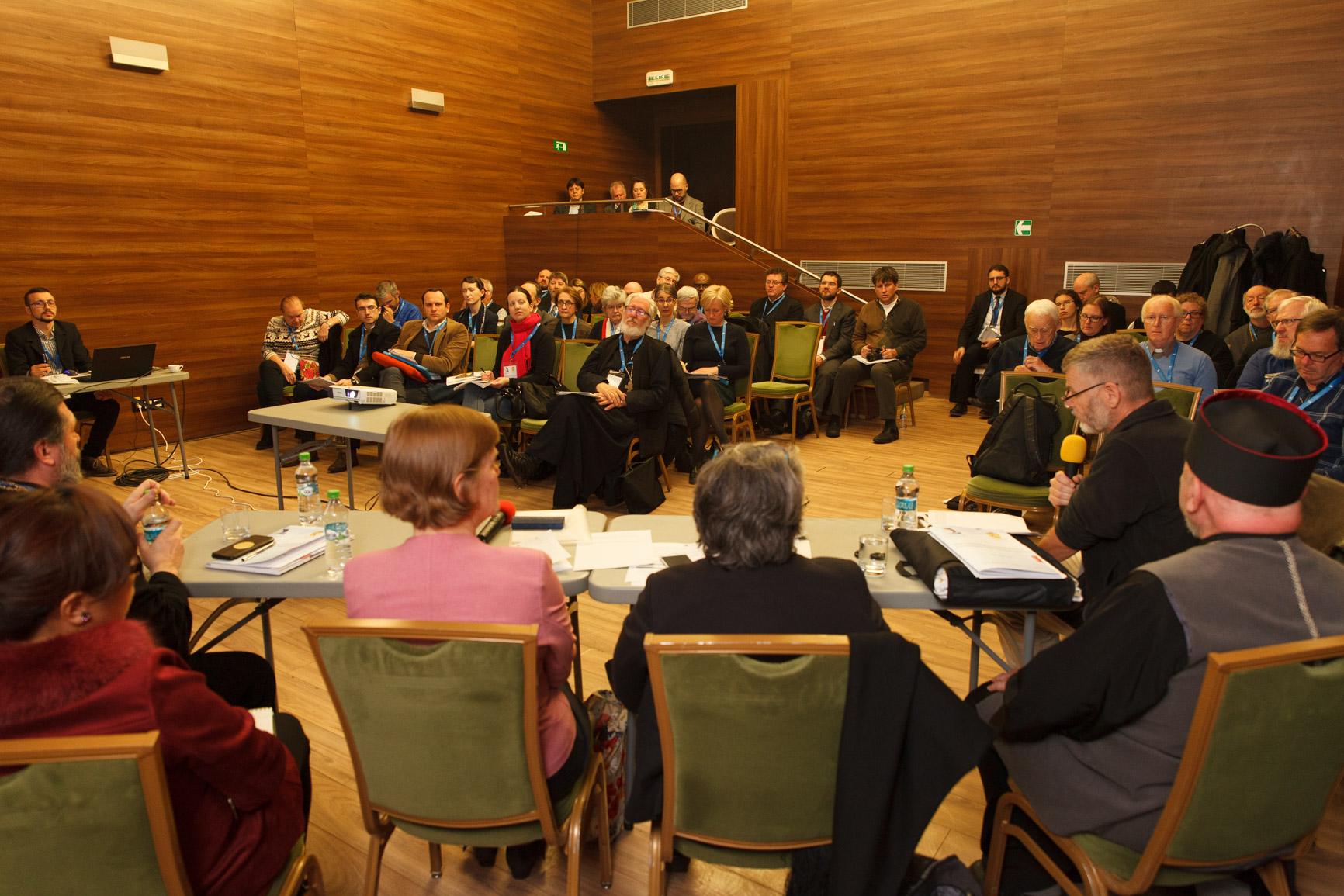 Sesiune de comunicări în cadrul Conferinței Internaţionale IOTA