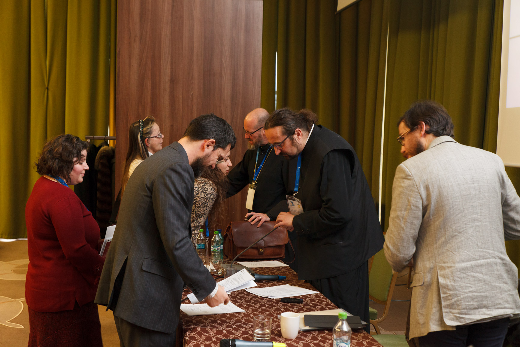 Sesiune de comunicări în cadrul Conferinței Internaţionale IOTA