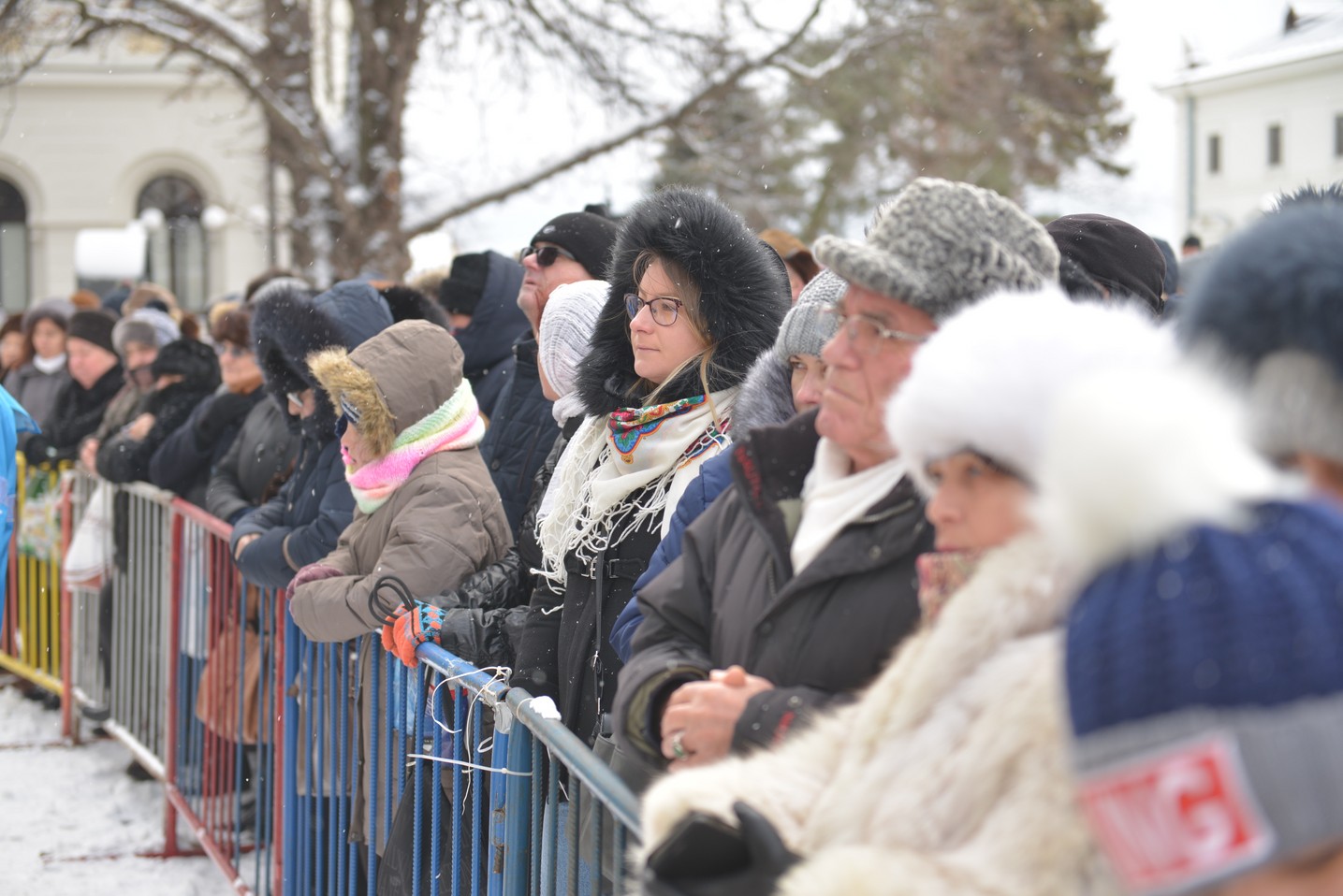 Foto: Alex Atudori Slujire cu 2 arhierei la Iași: „Sărbătoarea Bobotezei ne arată că Dumnezeu binecuvântează întreaga creaţie”