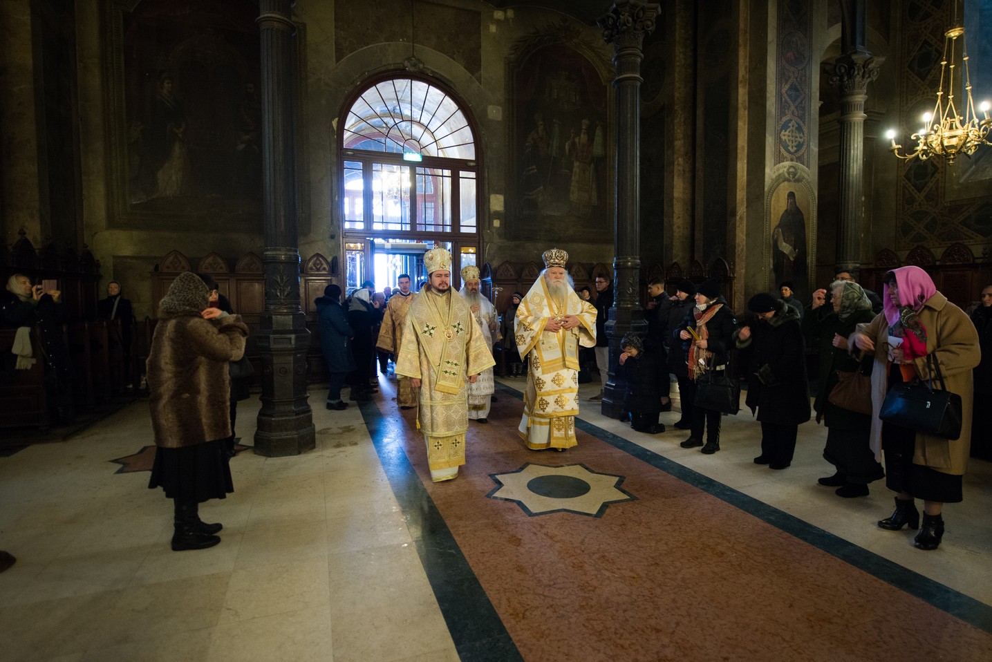 Liturghie arhierească în cinstea Mitropolitului Iosif „cel sfânt şi milostiv”