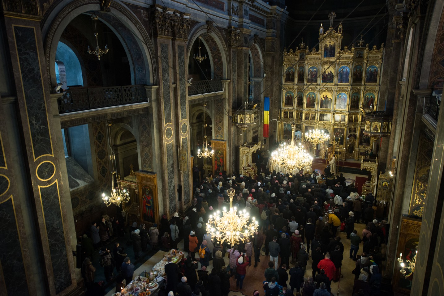 Liturghie arhierească în cinstea Mitropolitului Iosif „cel sfânt şi milostiv”