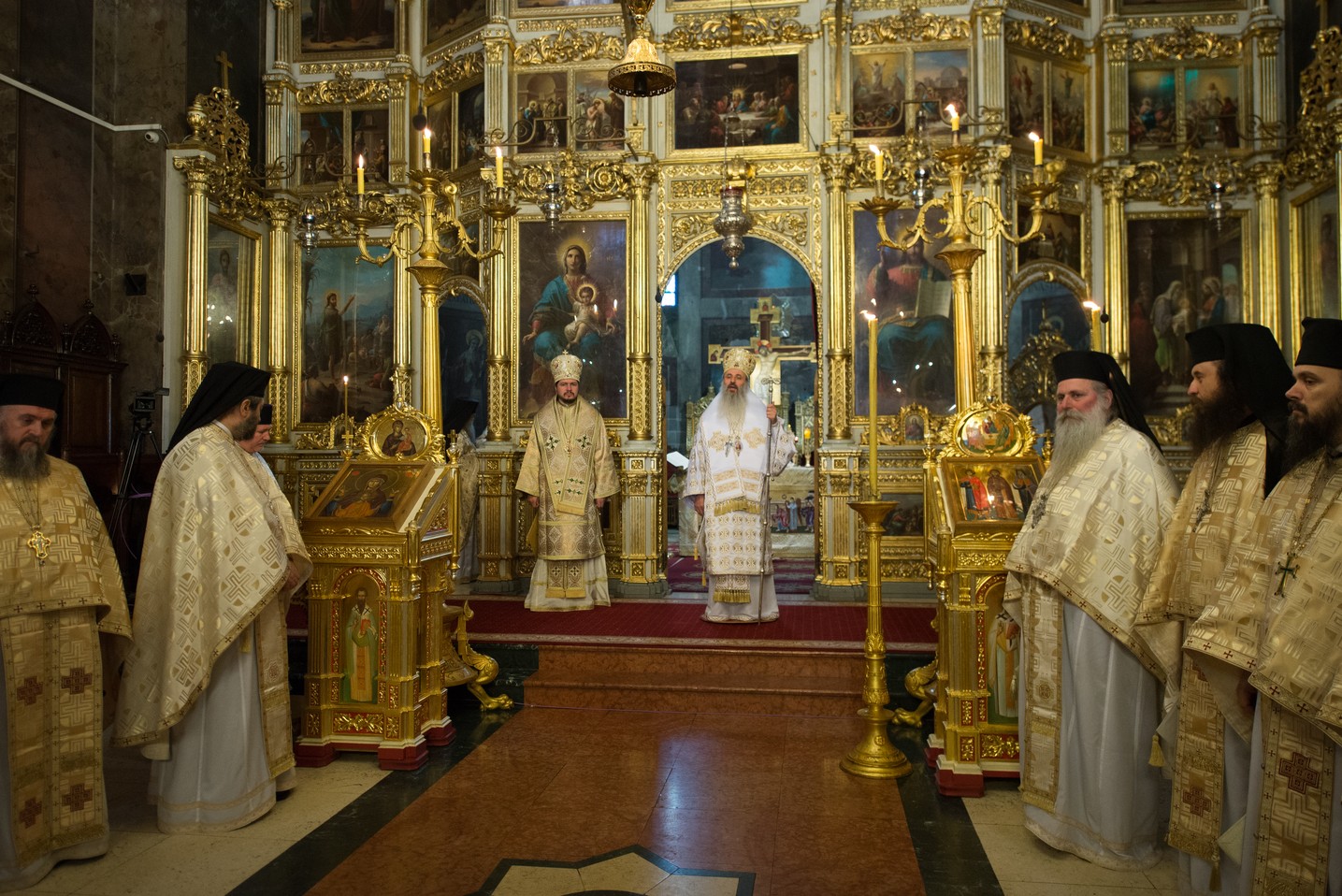 Liturghie arhierească în cinstea Mitropolitului Iosif „cel sfânt şi milostiv”