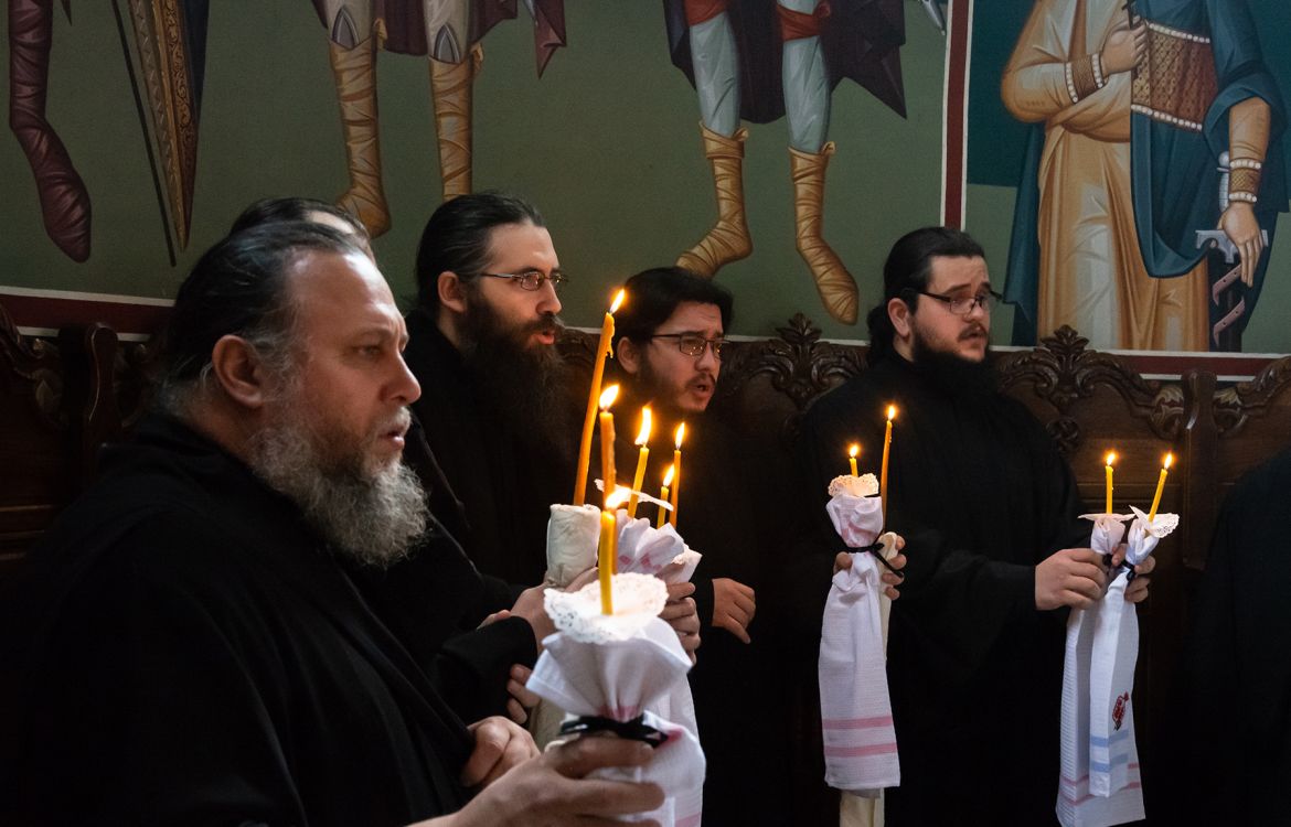 Părintele Proclu pomenit la mormântul său de la Sihăstria Putnei