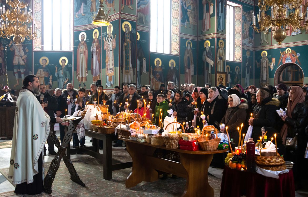 Părintele Proclu pomenit la mormântul său de la Sihăstria Putnei