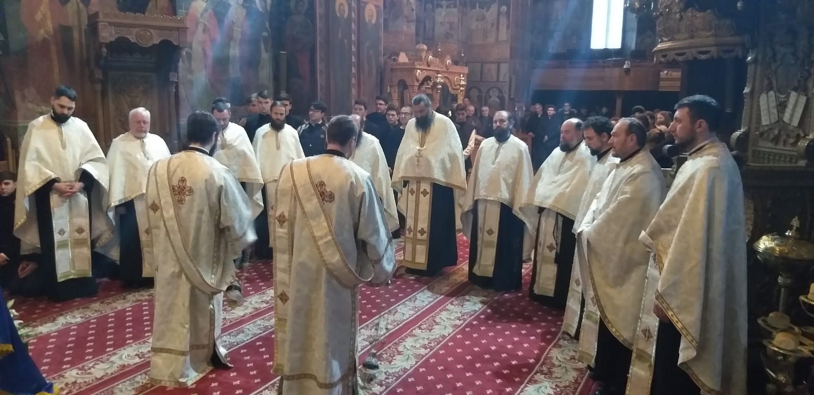 Binecuvântare arhierească asupra elevilor seminariști de la Roman