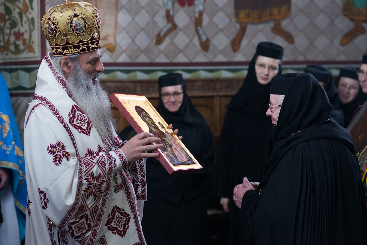 „Crucea Patriarhală” pentru stareța Mănăstirii Vorona: „Maica Teofana a trebuit să se facă tuturor toate”