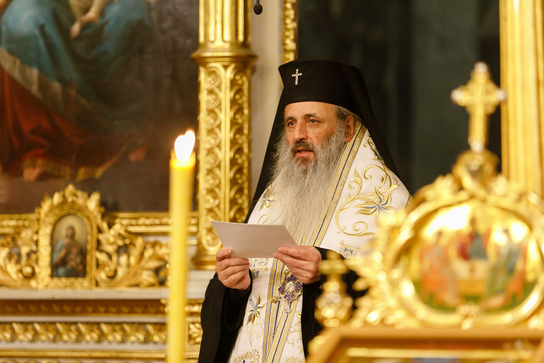 „Cercetători ori oameni de profesie, dorim fiecare să contribuim cu o iotă la viaţa Bisericii” „Cercetători ori oameni de profesie, dorim fiecare să contribuim cu o iotă la viaţa Bisericii”