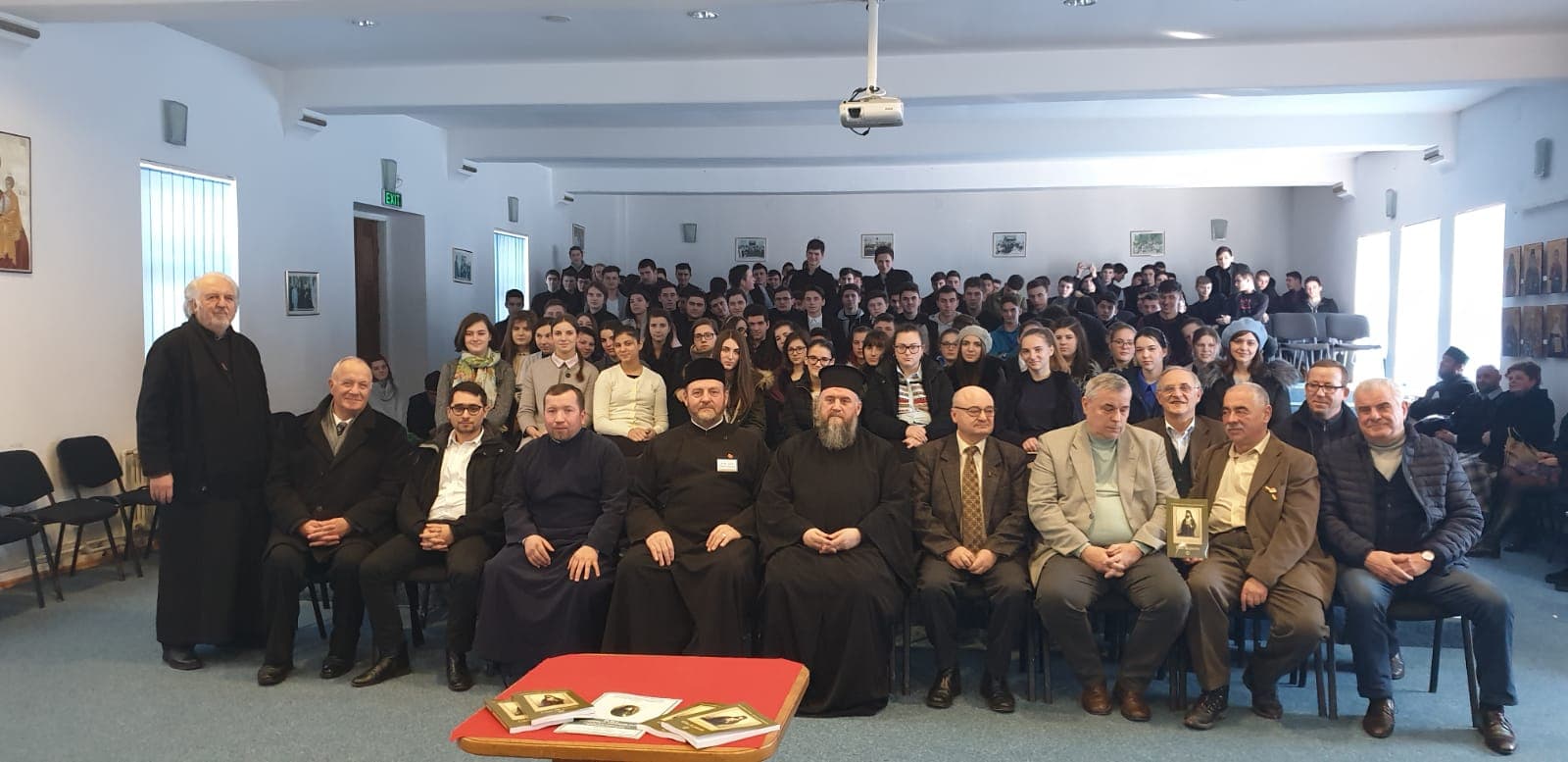 Mitropolitul Visarion Puiu, omagiat la Roman Mitropolitul Visarion Puiu, omagiat la Roman