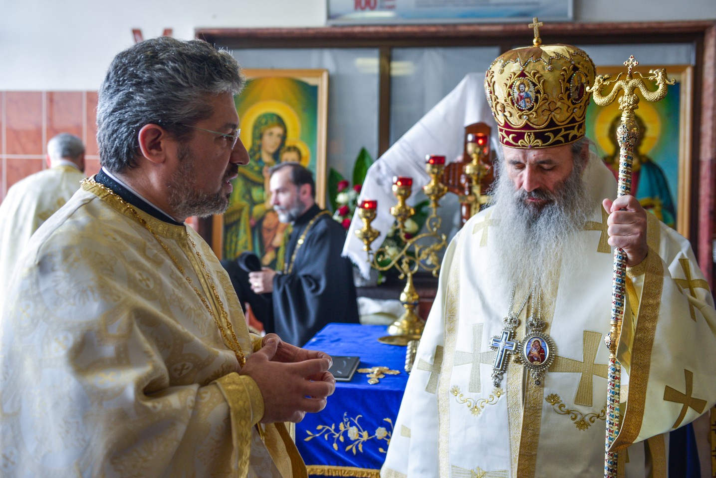 IPS Părinte Mitropolit Teofan a slujit Sfânta Liturghie la Spitalul Clinic de Urgenţă pentru Copii „Sfanta Maria” din Iași