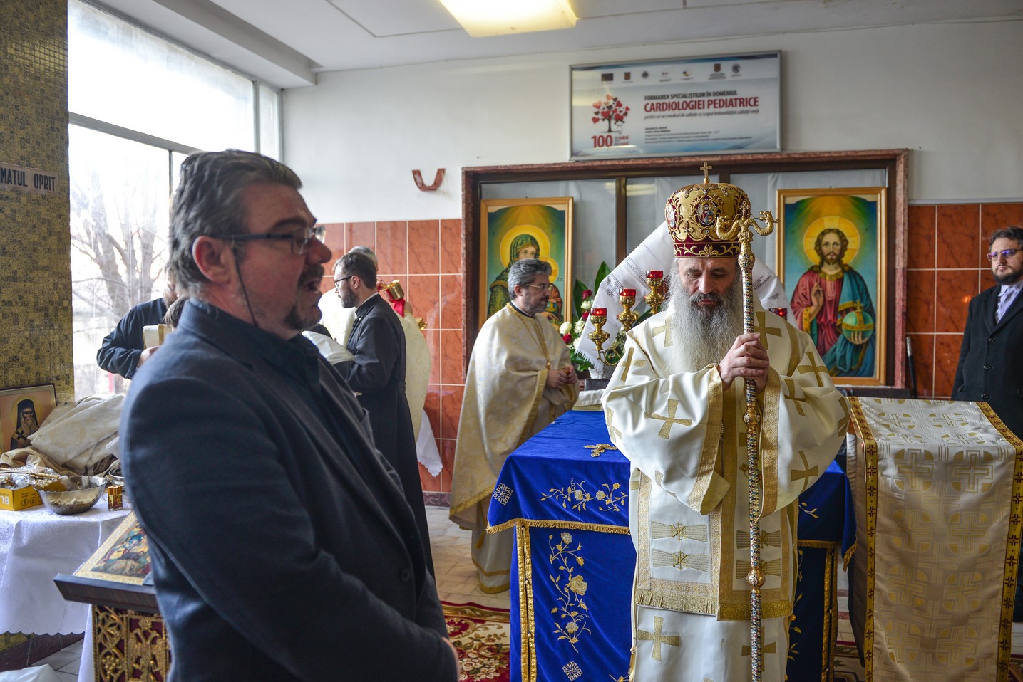 IPS Părinte Mitropolit Teofan a slujit Sfânta Liturghie la Spitalul Clinic de Urgenţă pentru Copii „Sfanta Maria” din Iași