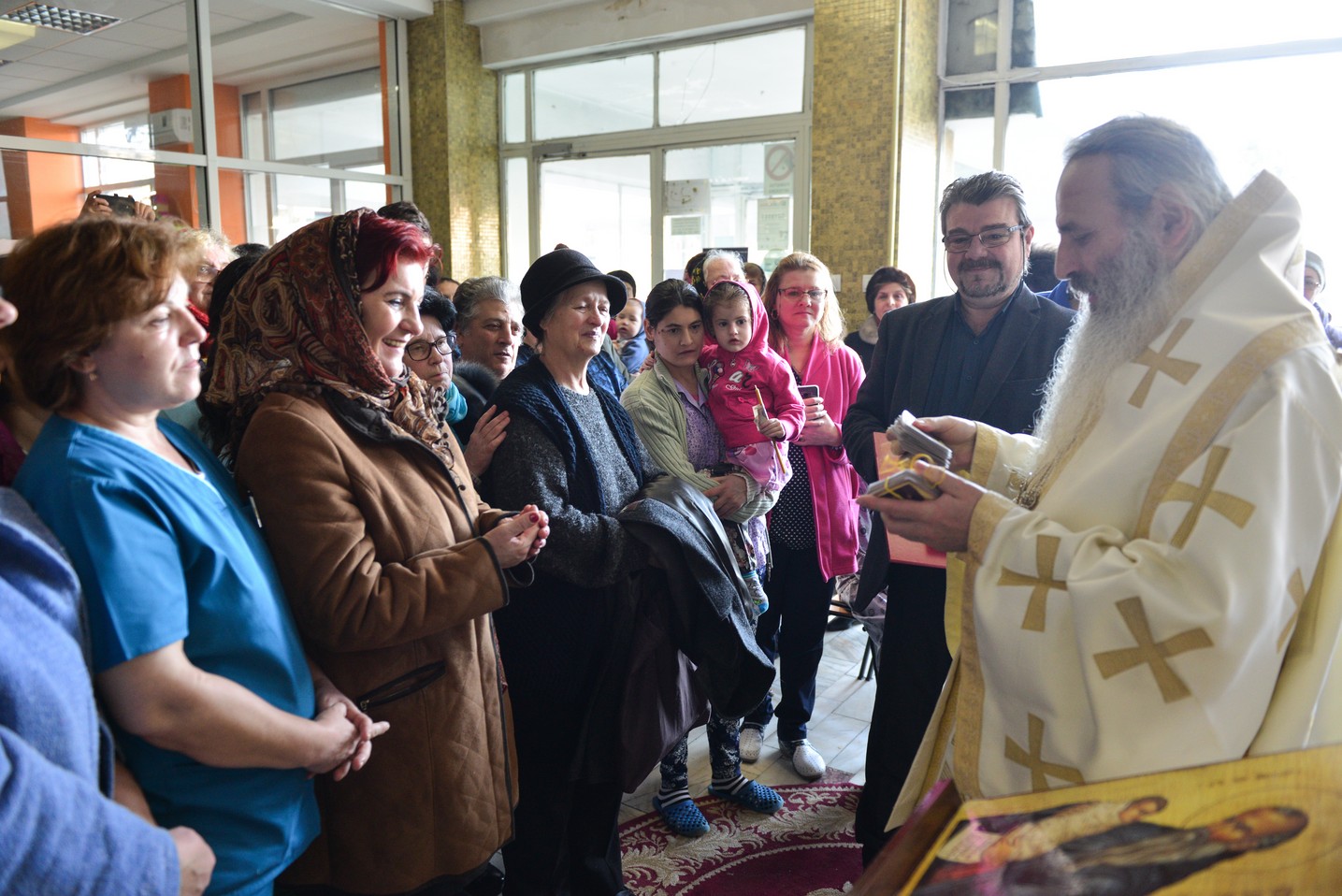 IPS Părinte Mitropolit Teofan a slujit Sfânta Liturghie la Spitalul Clinic de Urgenţă pentru Copii „Sfanta Maria” din Iași