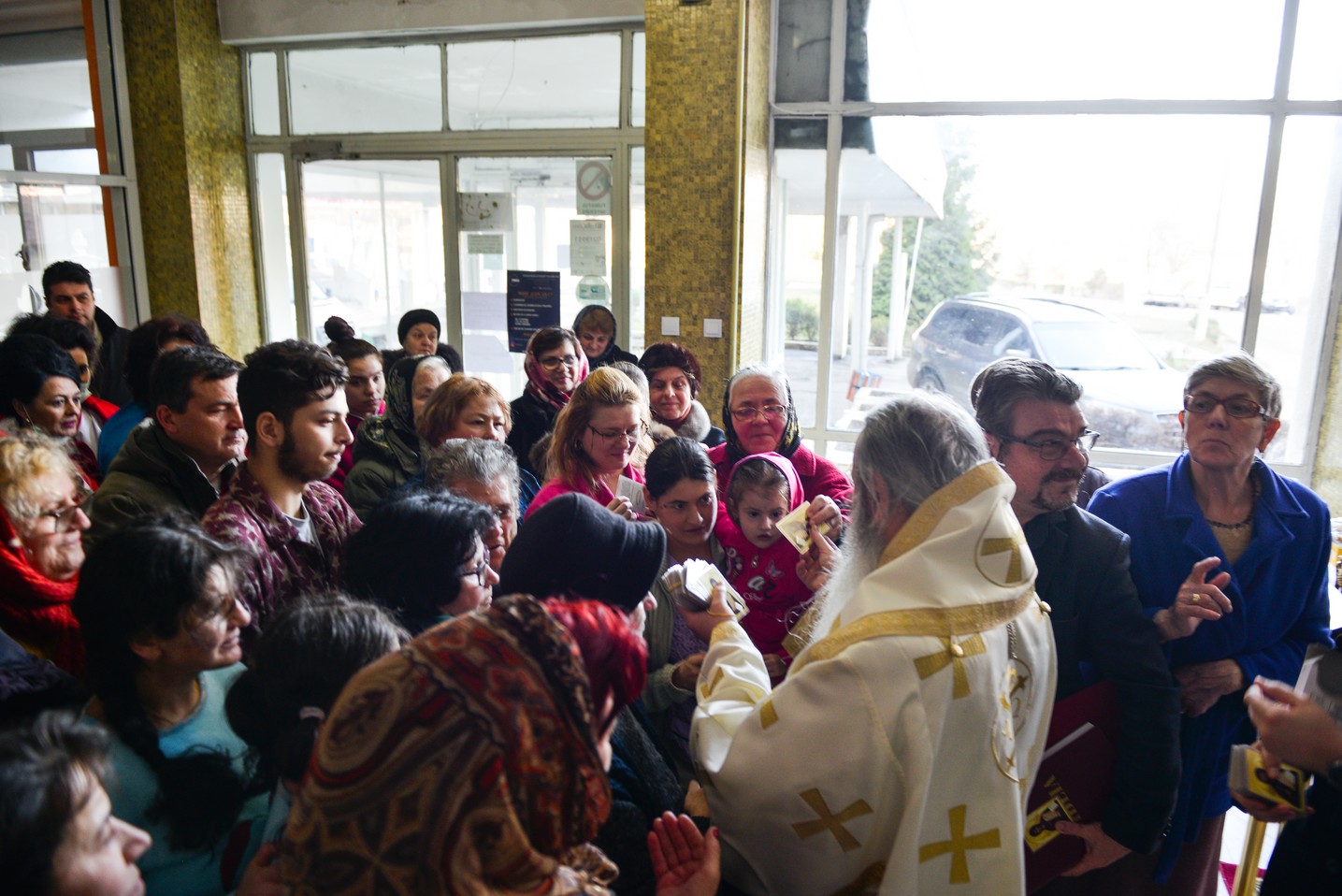 IPS Părinte Mitropolit Teofan a slujit Sfânta Liturghie la Spitalul Clinic de Urgenţă pentru Copii „Sfanta Maria” din Iași