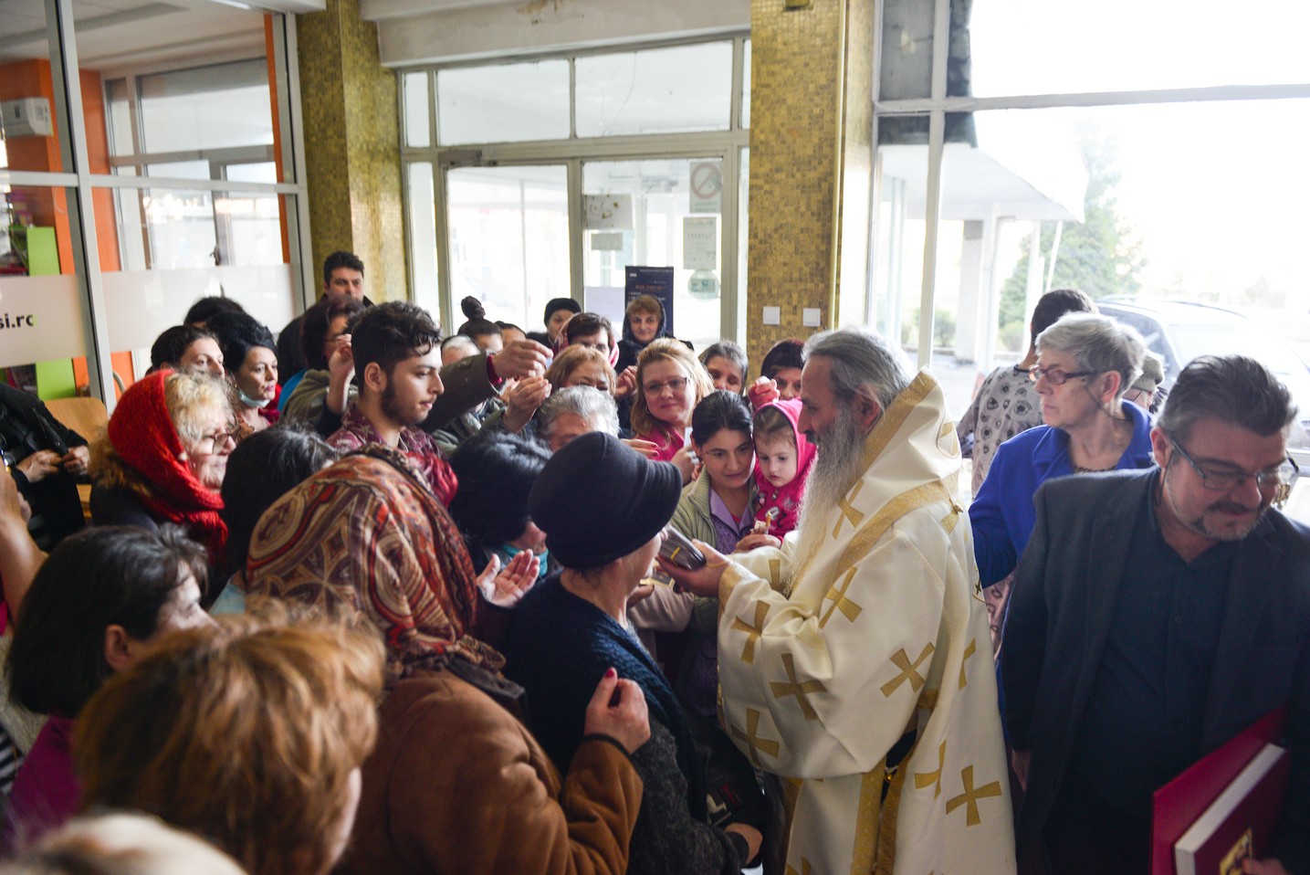 IPS Părinte Mitropolit Teofan a slujit Sfânta Liturghie la Spitalul Clinic de Urgenţă pentru Copii „Sfanta Maria” din Iași